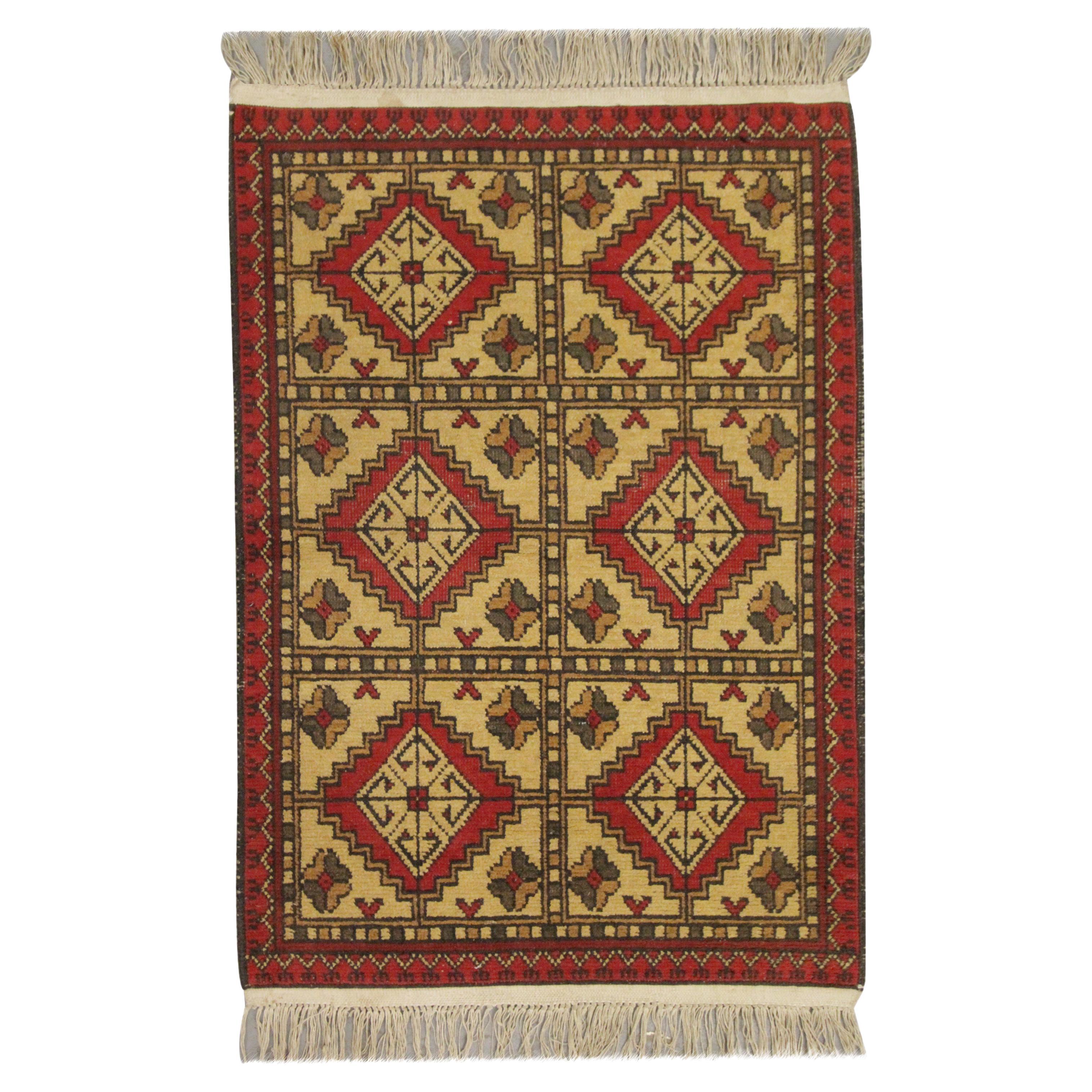 Geometric Area Rug Handwoven Oriental Living Room Carpet Red Gold  For Sale