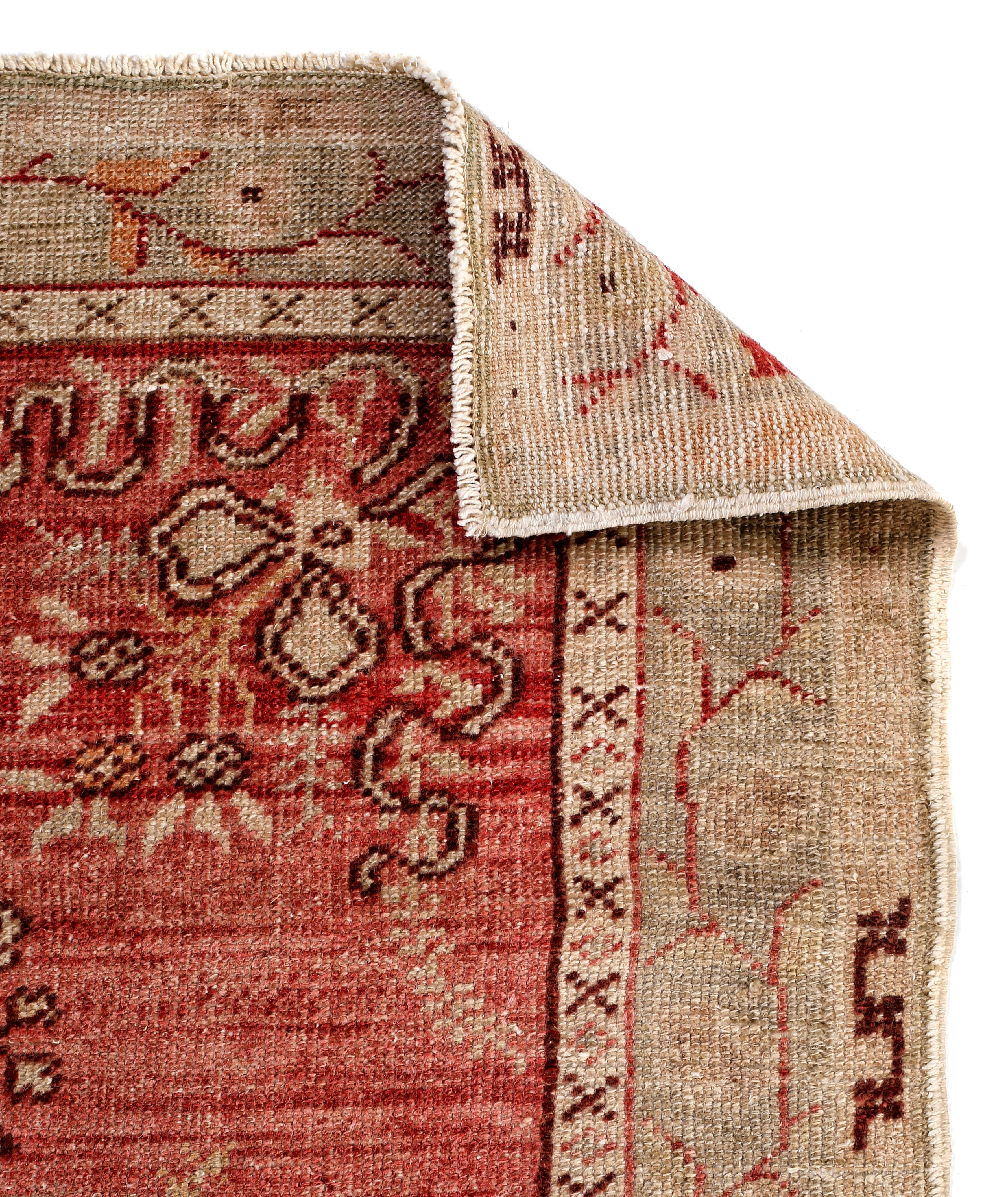 Anatolian rugs are hand knotted in the Central Anatolia or Asia Minor region of Turkey. The patterns are from ottoman era as well as modern Turkey. The central medallion used in this rug symbolizes the central authority of the ottoman sultans. In