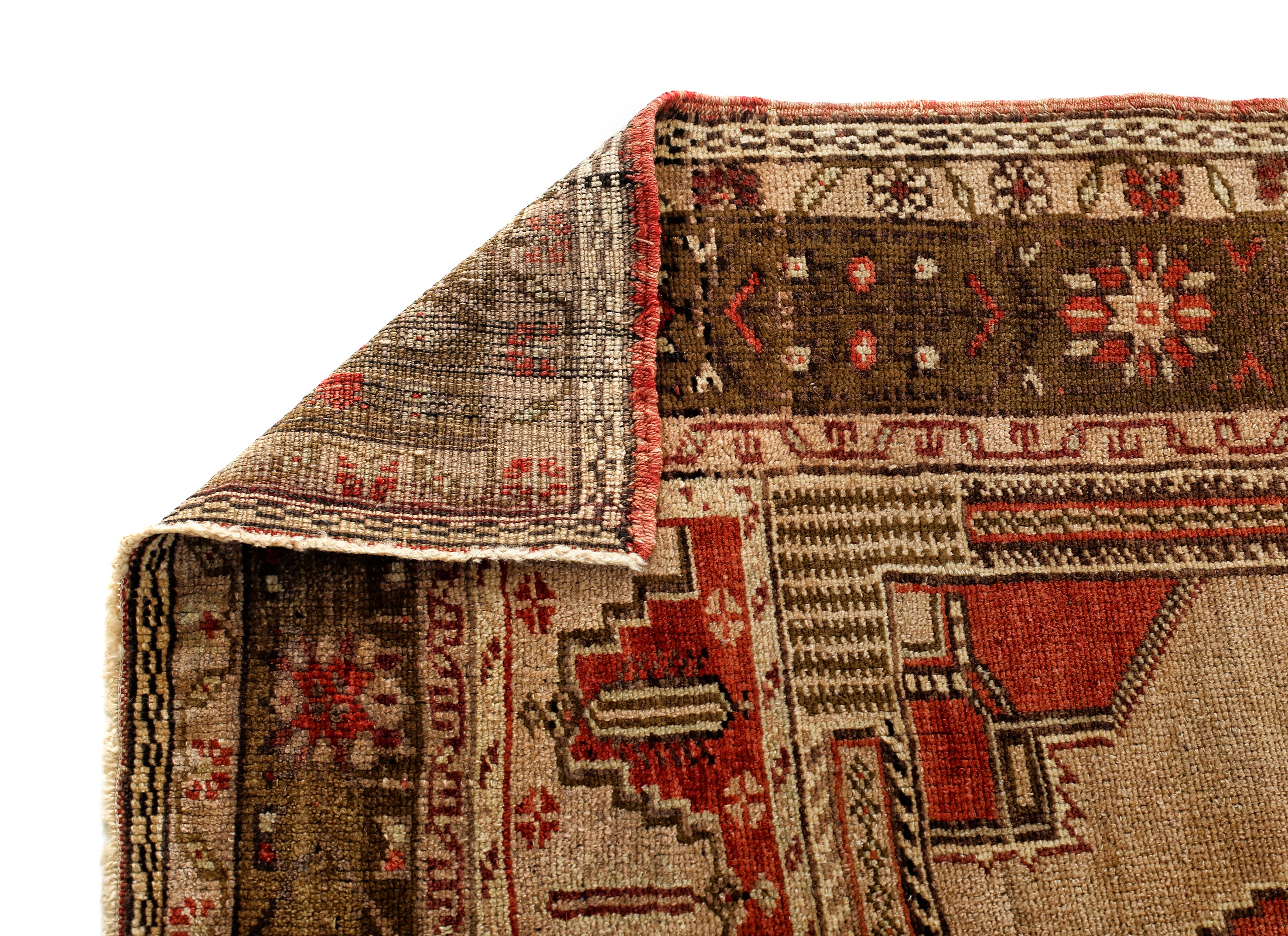 Anatolian rugs are hand knotted in the Central Anatolia or Asia Minor region of Turkey. The patterns are from Ottoman era as well as modern Turkey. The central medallion used in this rug symbolizes the central authority of the Ottoman Sultans. In