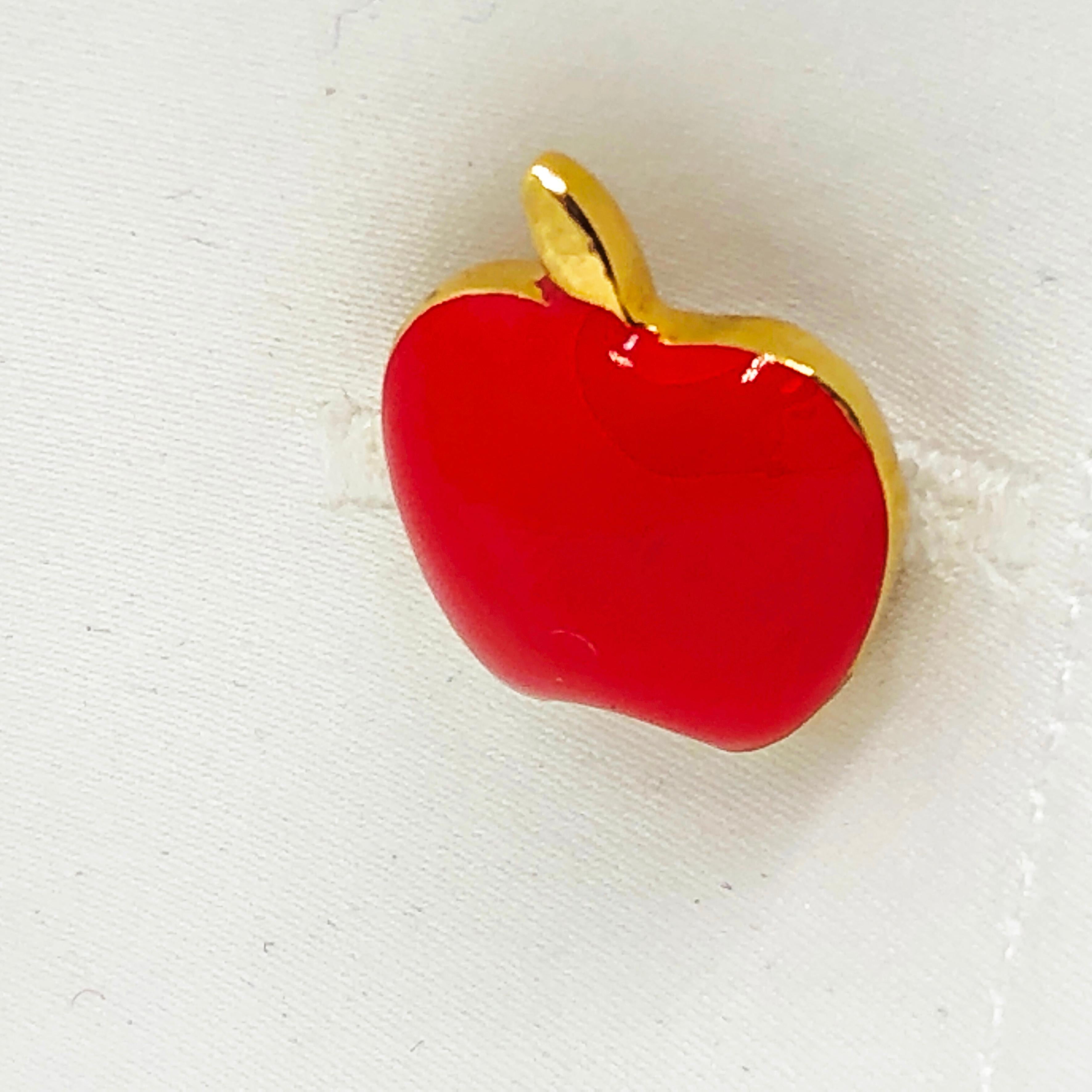 Berca Rote, hand emaillierte, Apfelförmige, vergoldete Manschettenknöpfe aus Sterlingsilber im Angebot 7
