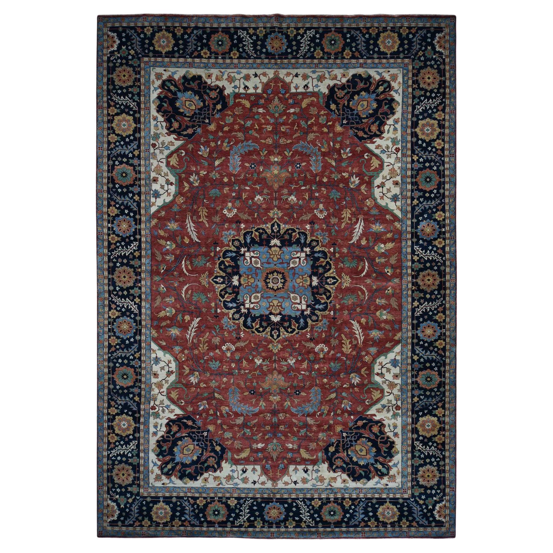 Roter handgeknüpfter antiker, übergroßer, antiker Heriz-Re-Creation-Teppich aus Wolle in Übergröße 12'0" x 17'8"