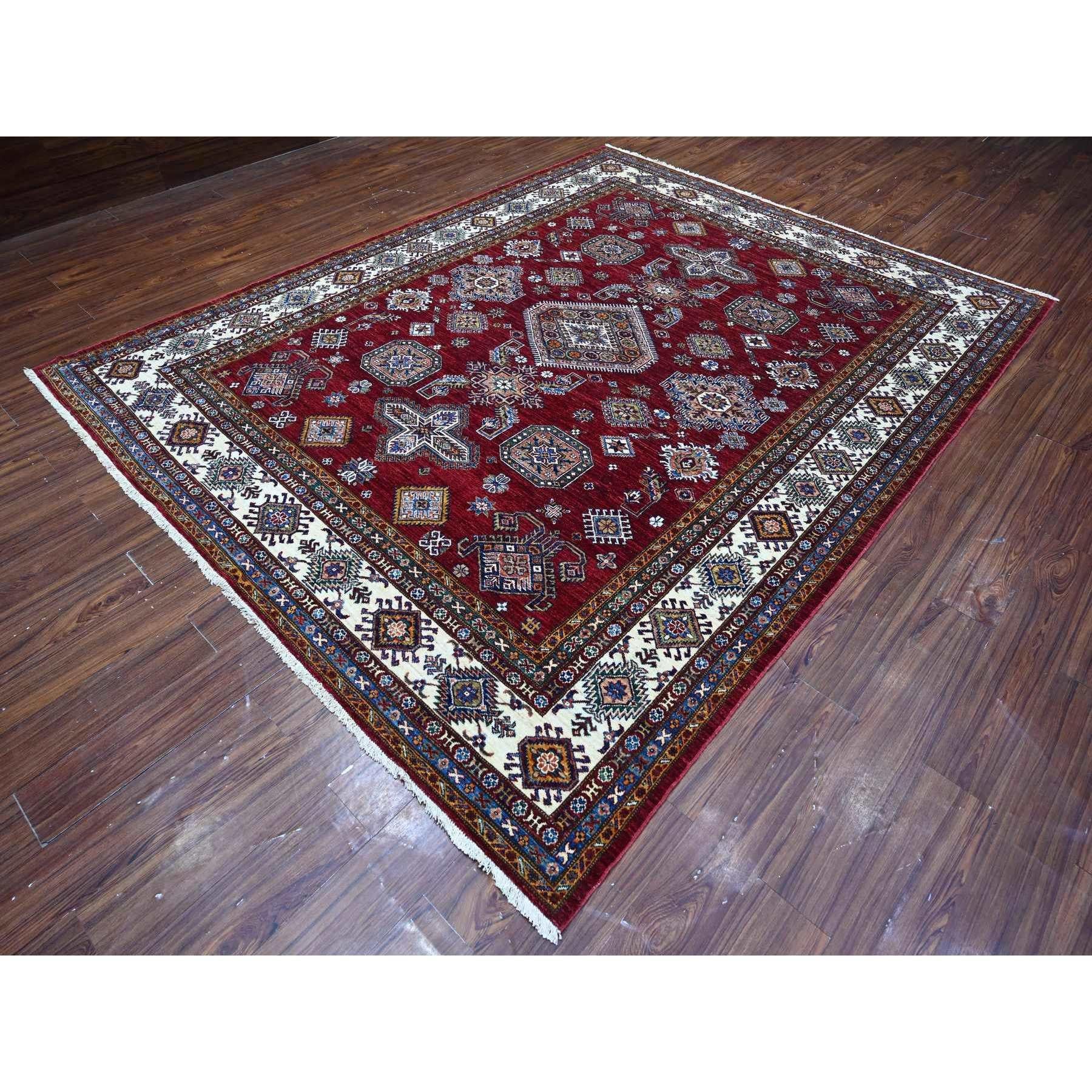 Kazakh Tapis d'Orient rouge noué à la main avec de superbes motifs en laine pure 8'1