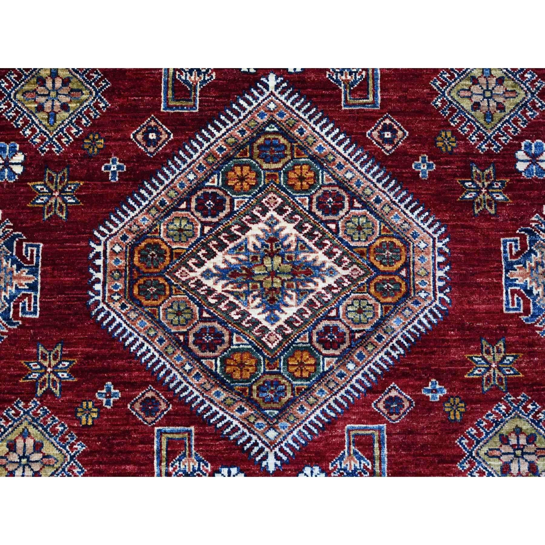 Laine Tapis d'Orient rouge noué à la main avec de superbes motifs en laine pure 8'1