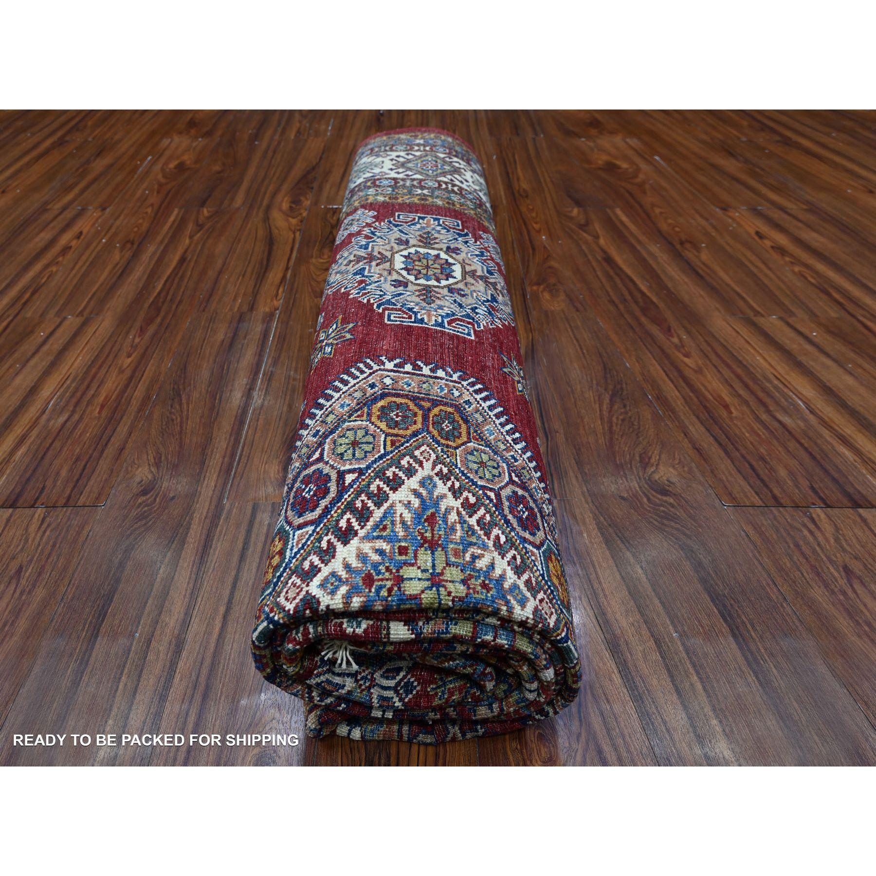 Tapis d'Orient rouge noué à la main avec de superbes motifs en laine pure 8'1