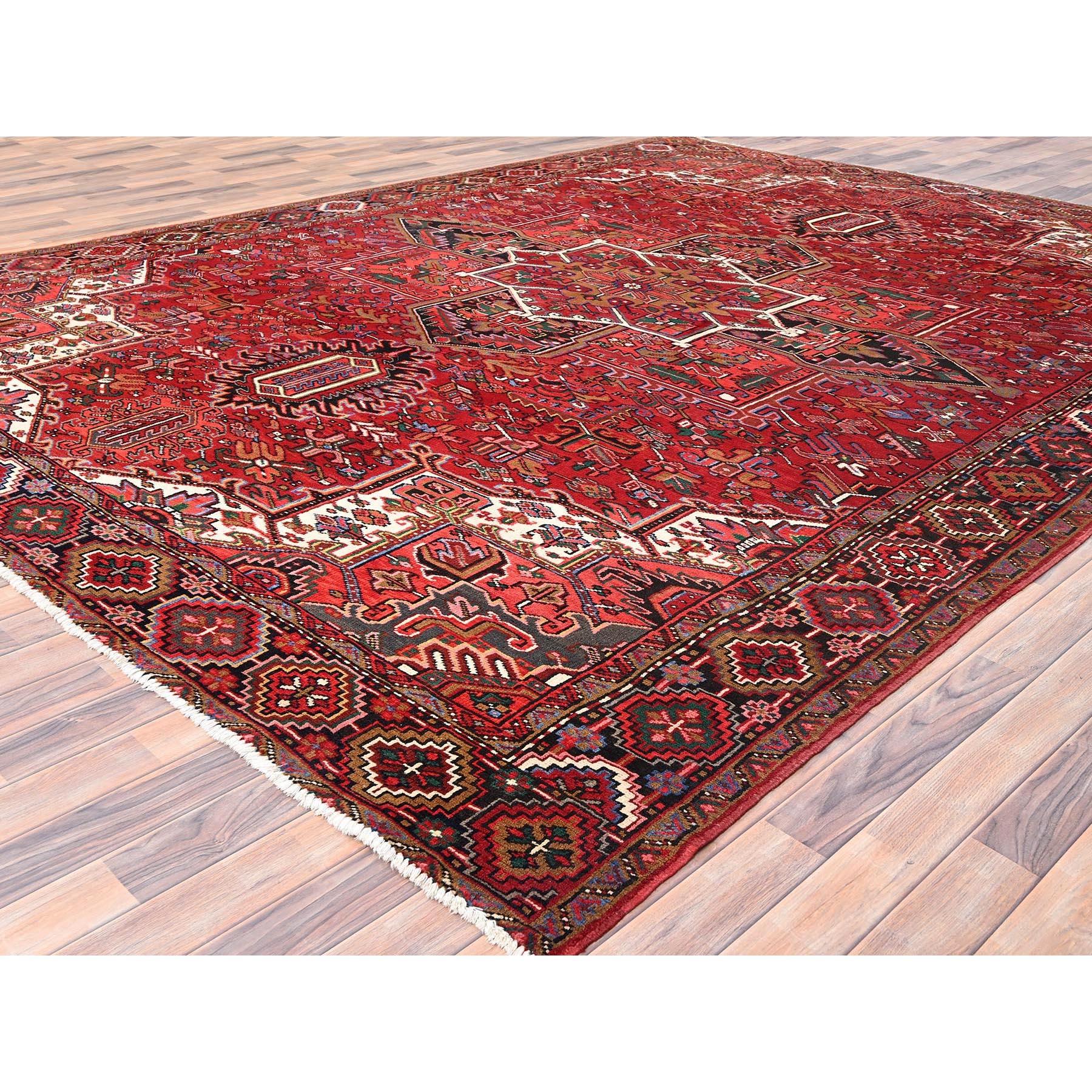 Perse Tapis vintage persan Heriz en pure laine rouge, noué à la main, style rustique en vente