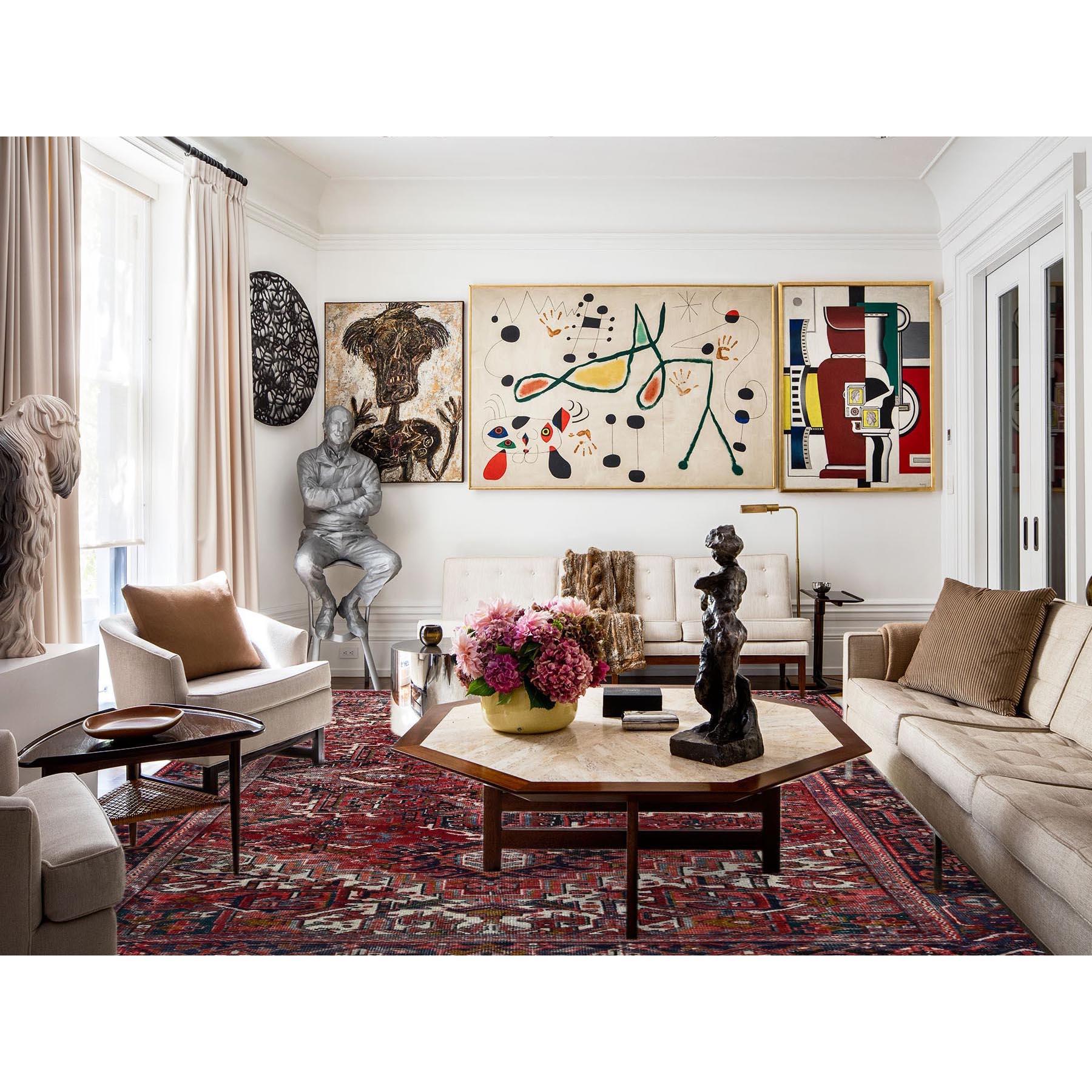 Ce fabuleux tapis noué à la main a été créé et conçu pour une résistance et une durabilité accrues. Ce tapis a été fabriqué à la main pendant des semaines selon la méthode traditionnelle qui est utilisée pour faire des
Taille exacte du tapis en