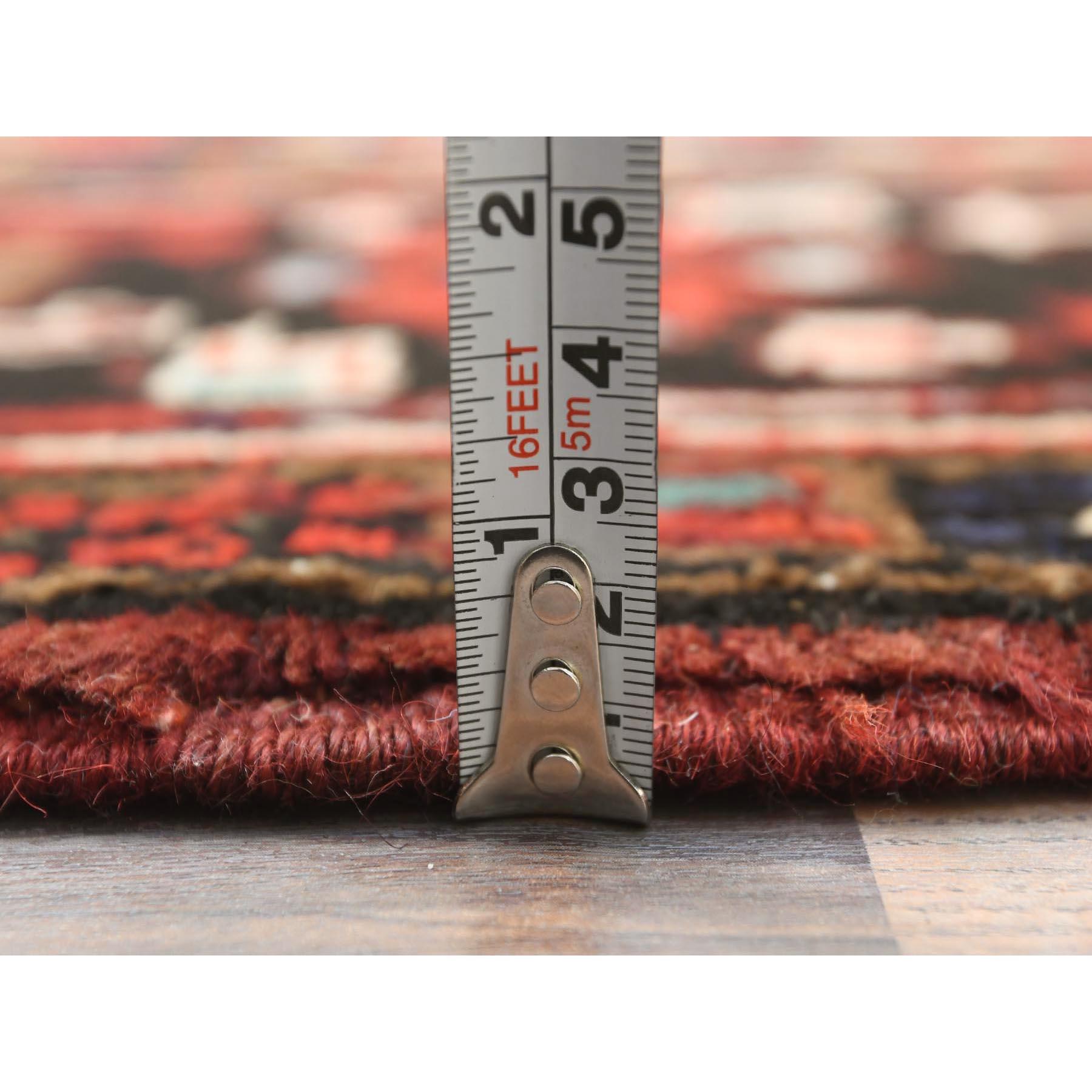 Tapis persan Heriz vintage en laine rouge nouée à la main en bon état, nettoyé à la main en vente 3
