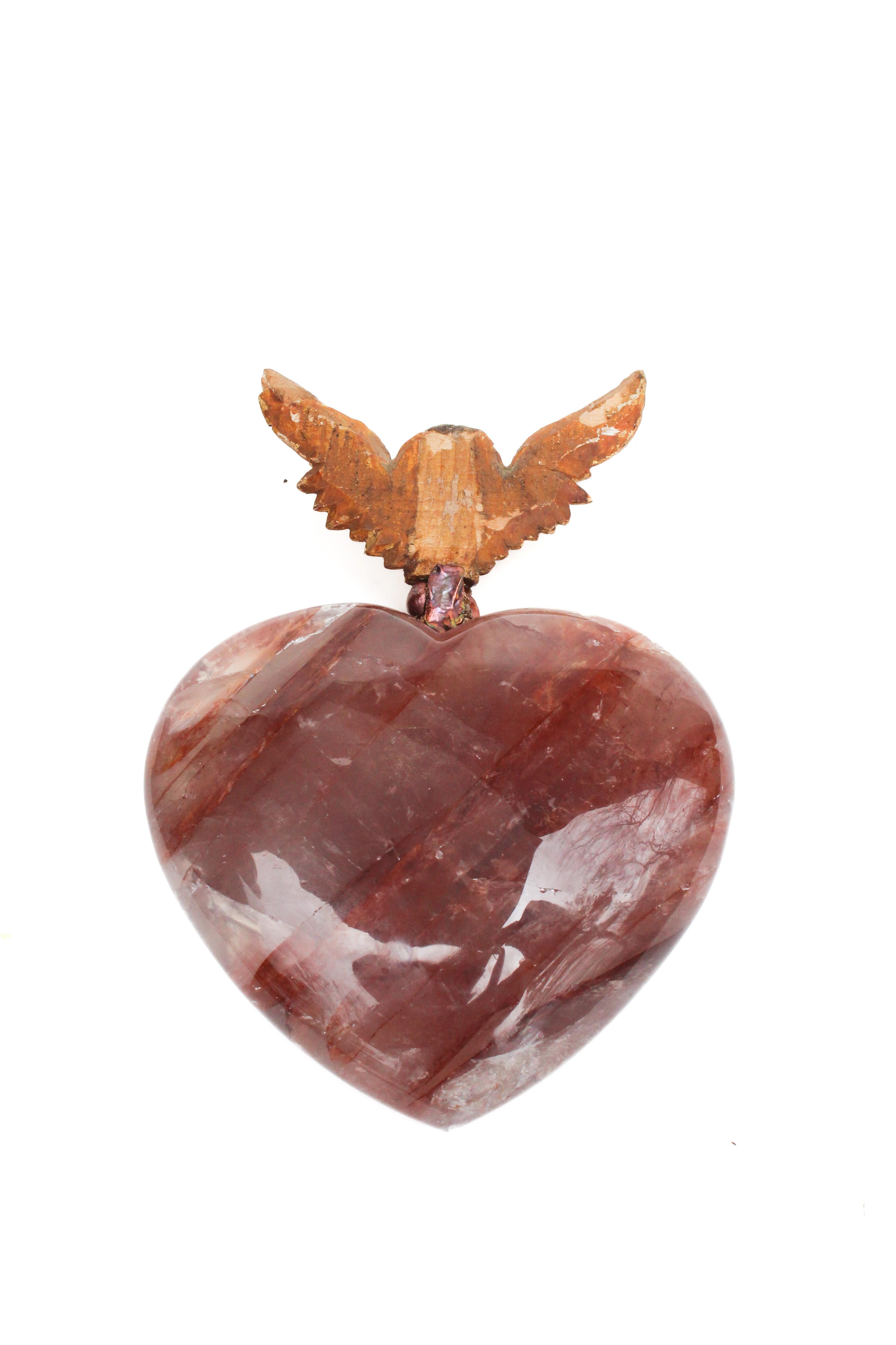 Red Hematoid Quartz Heart with an 18th Century Italian Angel and a Baroque Pearl In Good Condition For Sale In Dublin, Dalkey