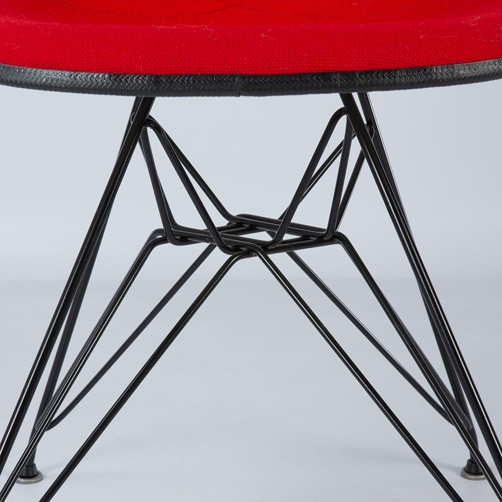 Red Herman Miller Eames Upholstered DSR Dining Side Shell Chair In Good Condition For Sale In Loughborough, Leicester