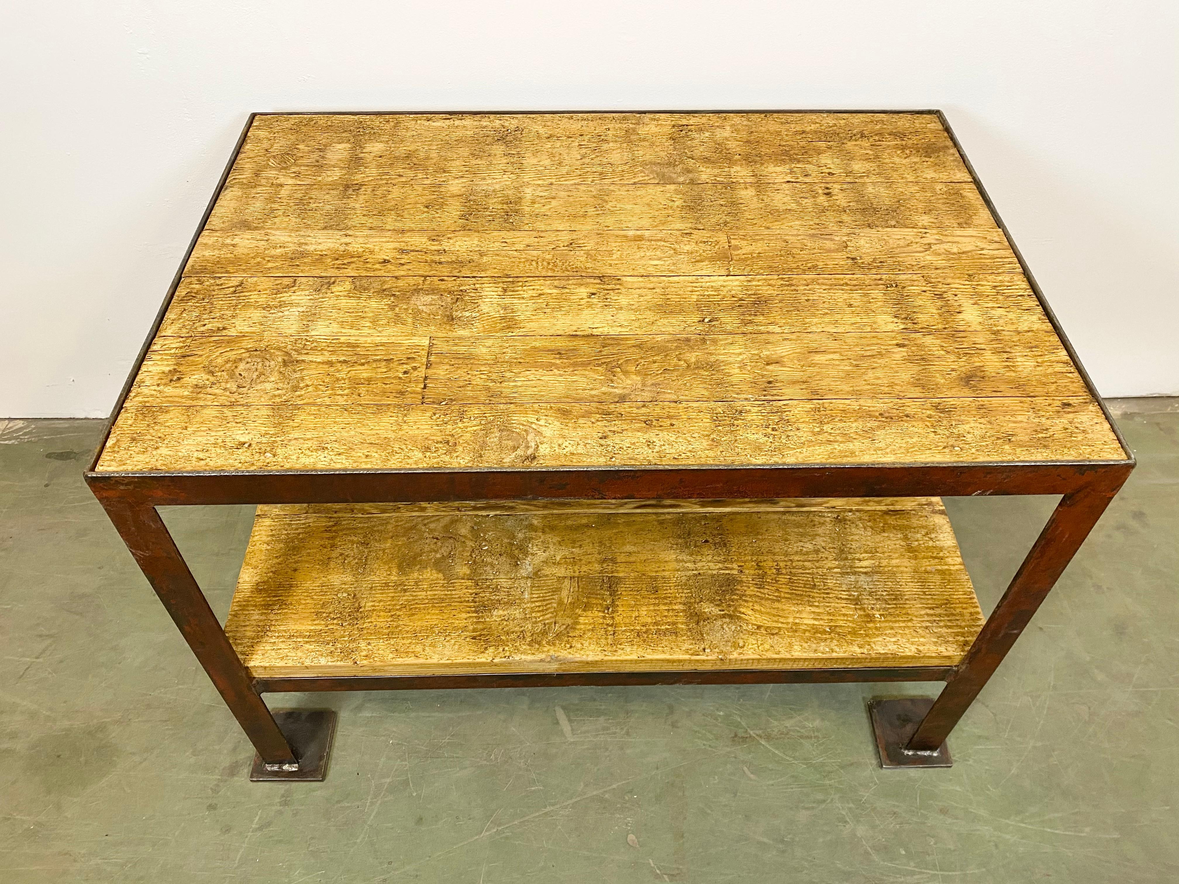 Red Industrial Coffee Table, 1960s For Sale 1