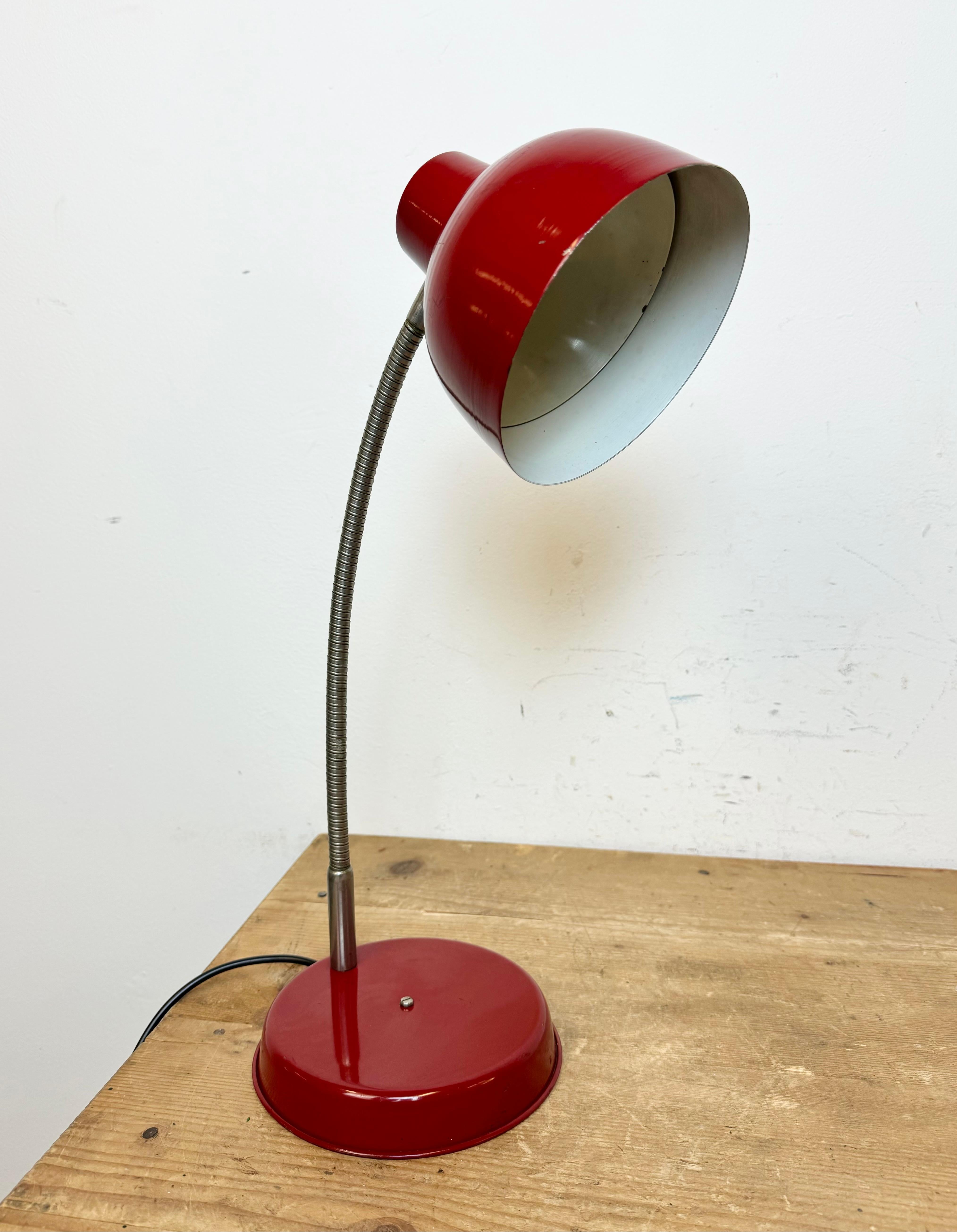 Red Industrial Gooseneck Table Lamp, 1960s For Sale 6