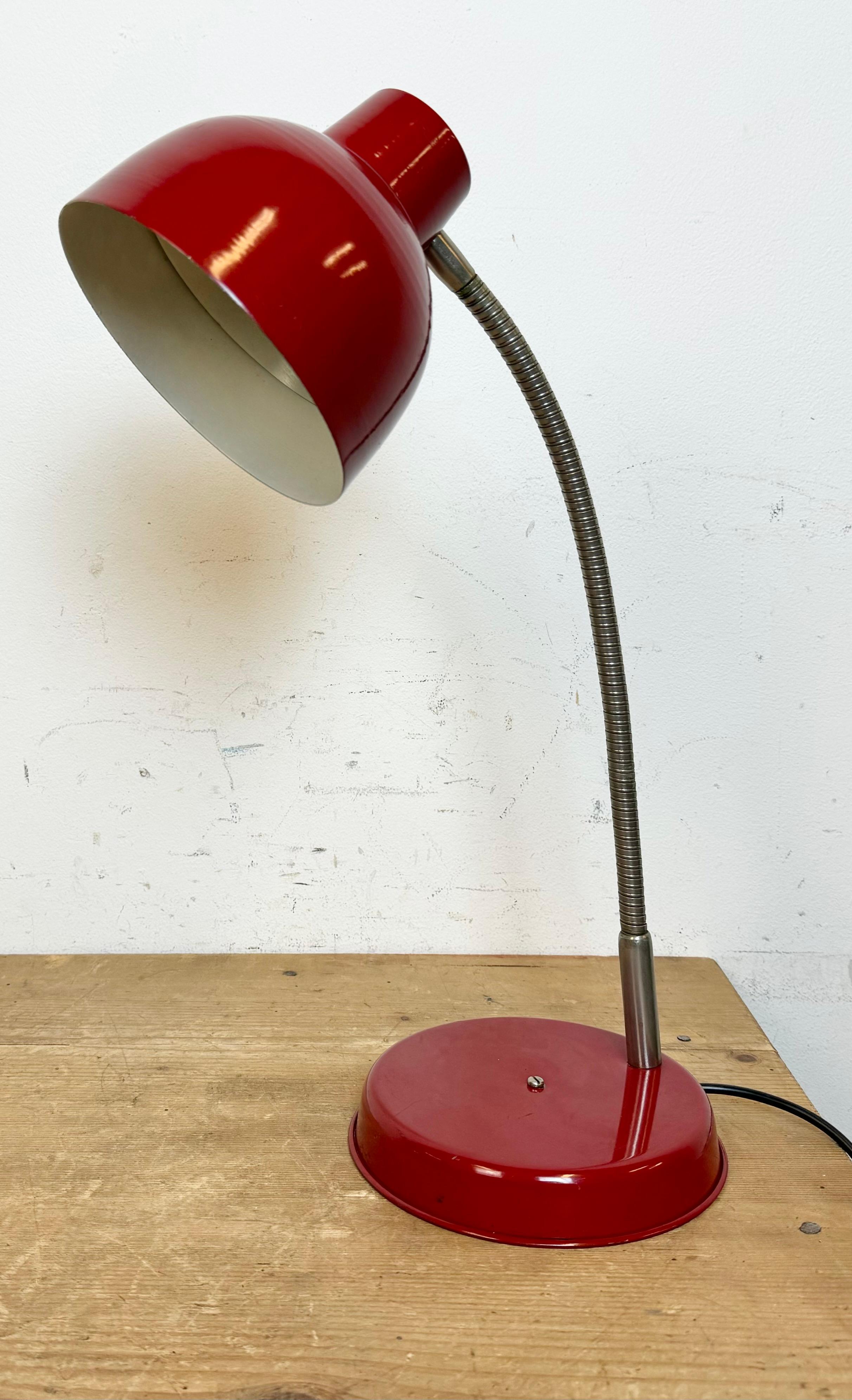 Red Industrial Gooseneck Table Lamp, 1960s For Sale 12