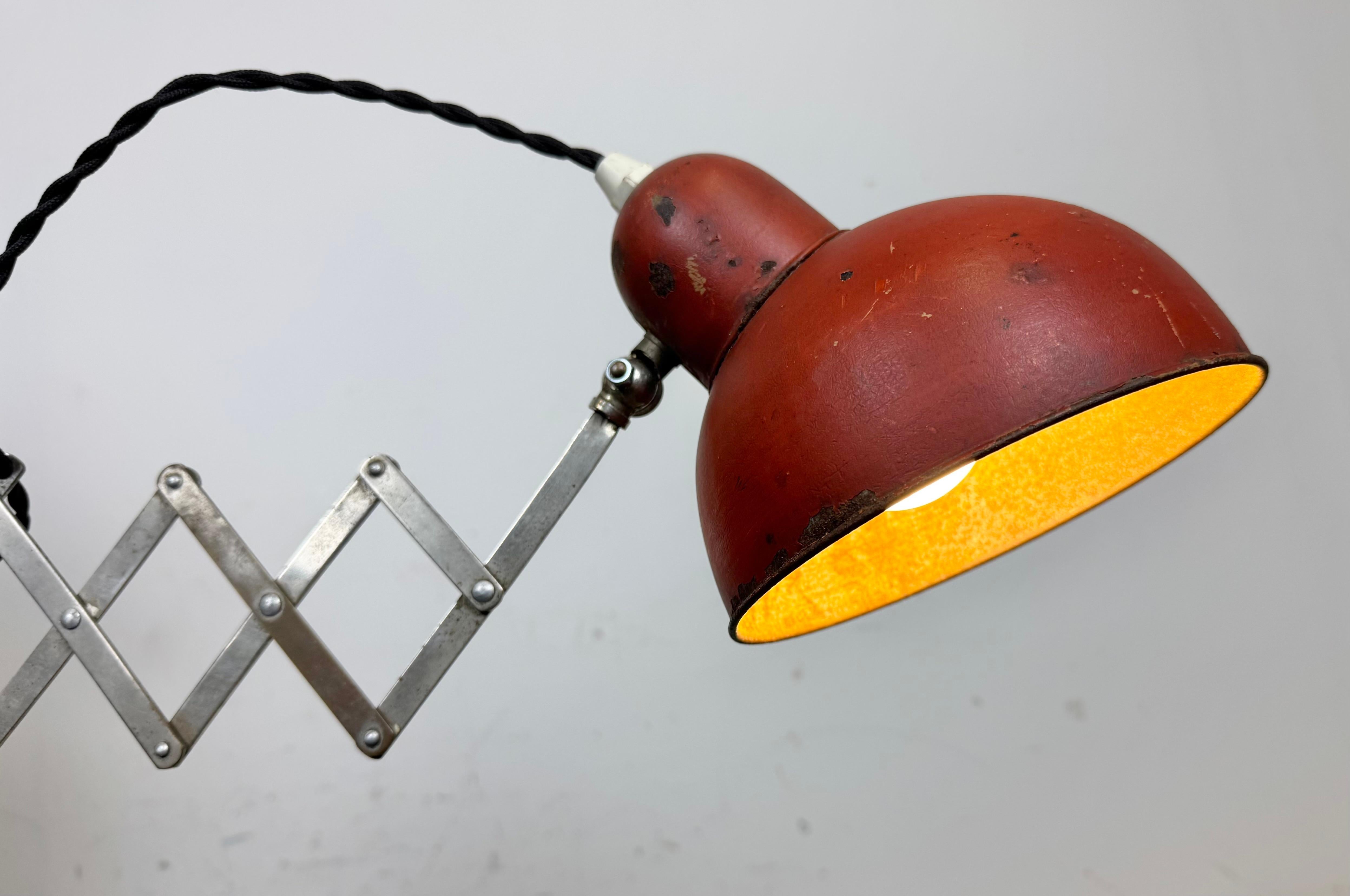 Red Industrial Midcentury Scissor Wall Lamp, 1950s For Sale 8