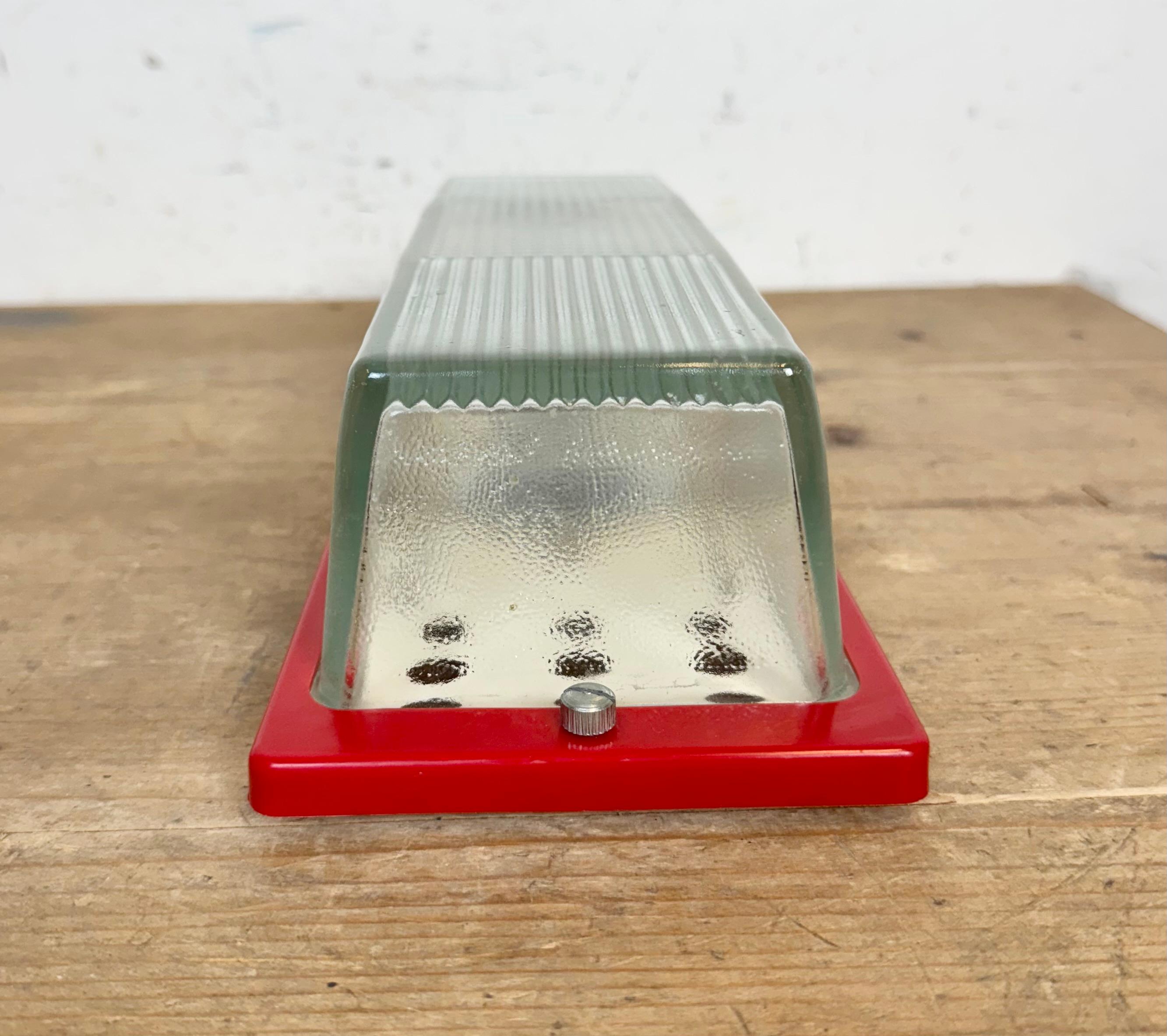 Métal Applique industrielle rouge de Elektrosvit, 1970 en vente