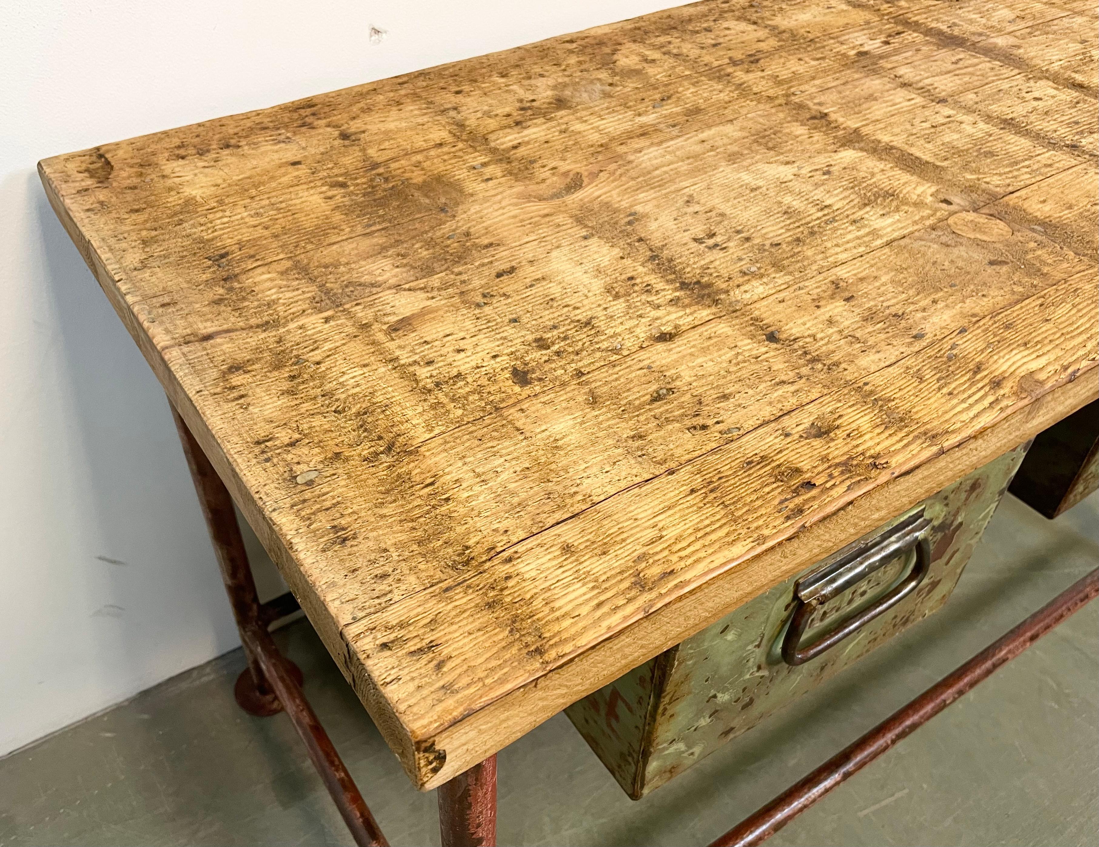 Red Industrial Worktable with Two Green Iron Drawers, 1960s For Sale 12