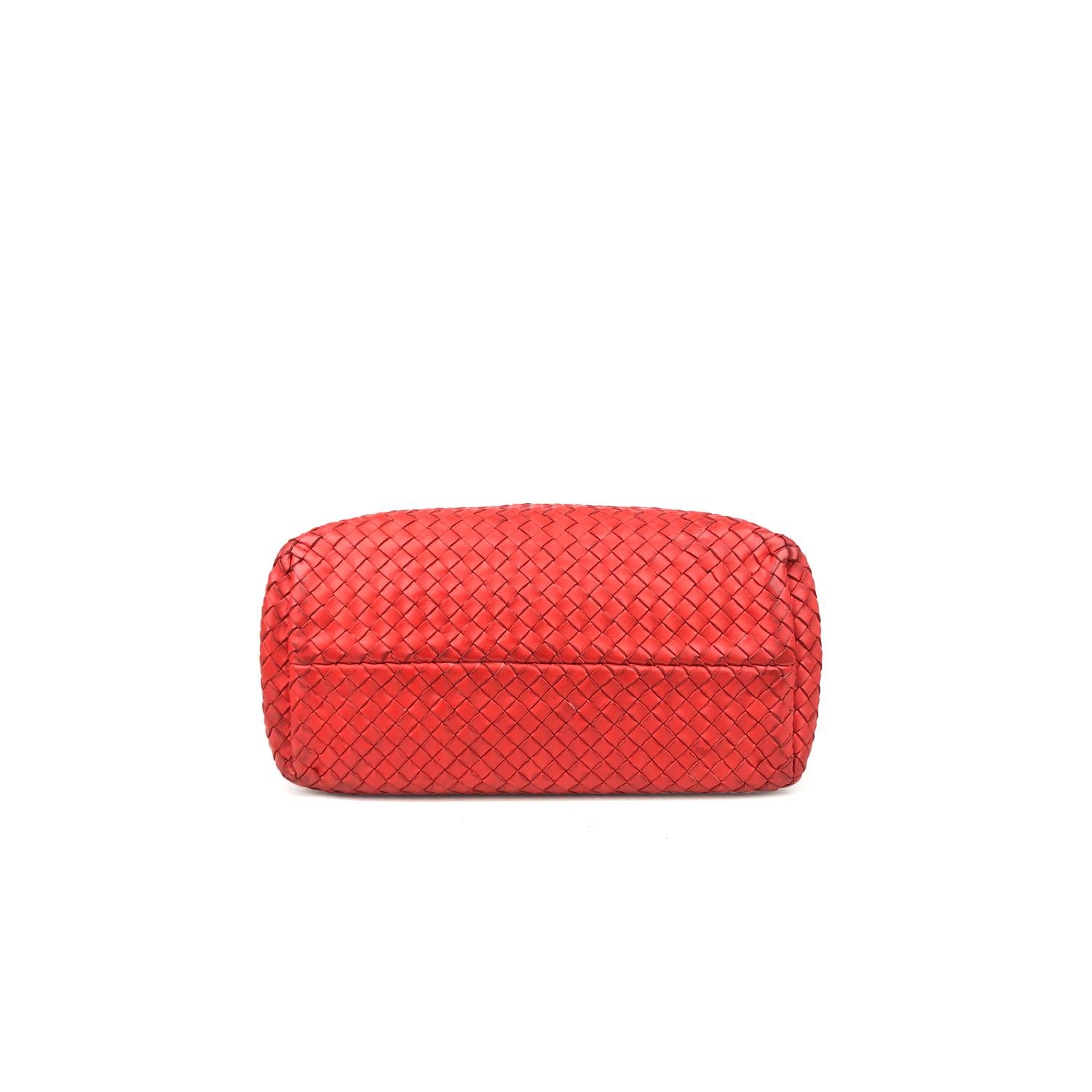 Red Intrecciato Leather Bottega Veneta Small Cabat Tote Bag For Sale 2