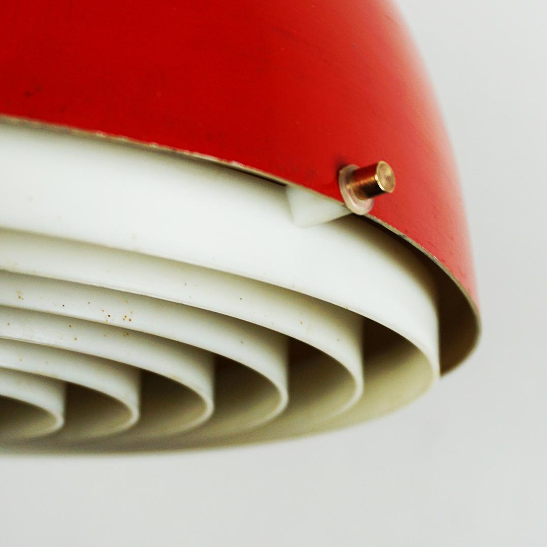 Red Italian Midcentury Metal and Brass Counterweight  Pendant Lamp For Sale 1