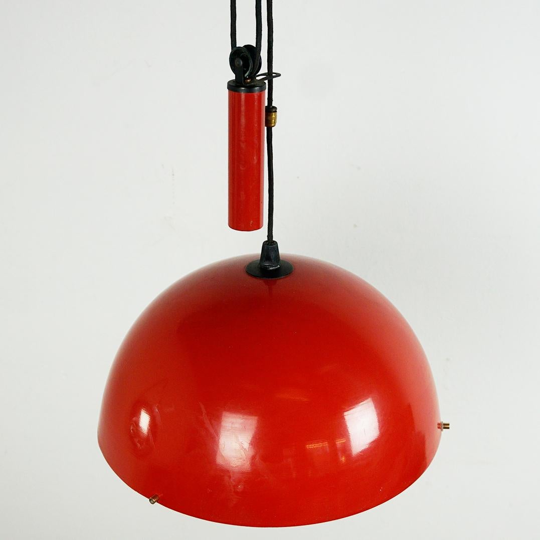 Red Italian Midcentury Metal and Brass Counterweight  Pendant Lamp For Sale 2