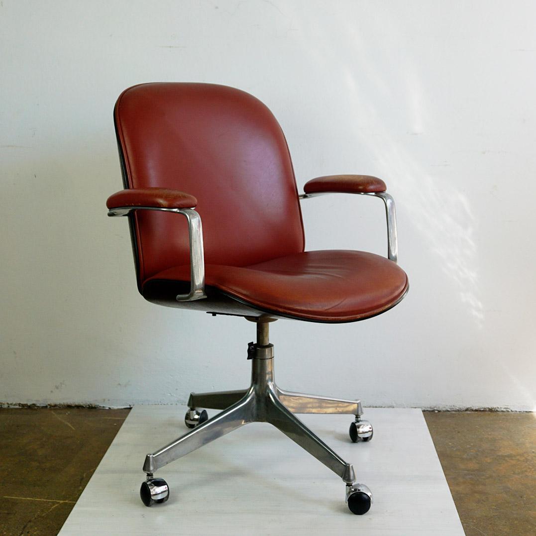 Red Italian Midcentury Office Armchair by Ico Parisi for Mim Roma For Sale 6