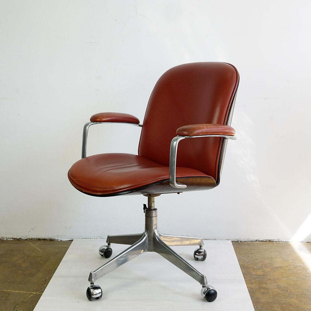 Aluminum Red Italian Midcentury Office Armchair by Ico Parisi for Mim Roma For Sale