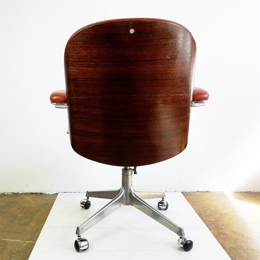 Red Italian Midcentury Office Armchair by Ico Parisi for Mim Roma For Sale 2