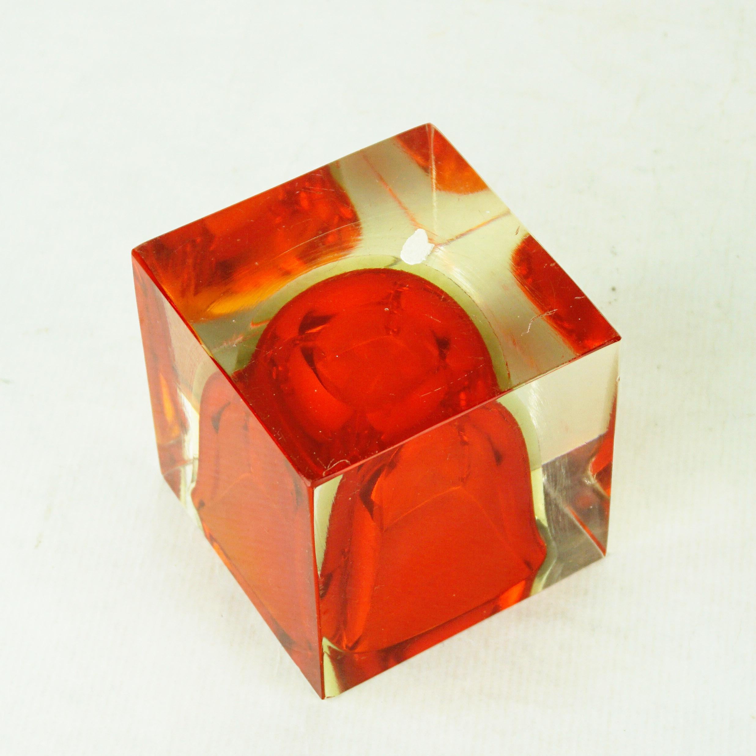 Vaso a blocco di Murano rosso di Flavio Poli per Seguso In condizioni buone in vendita a Vienna, AT