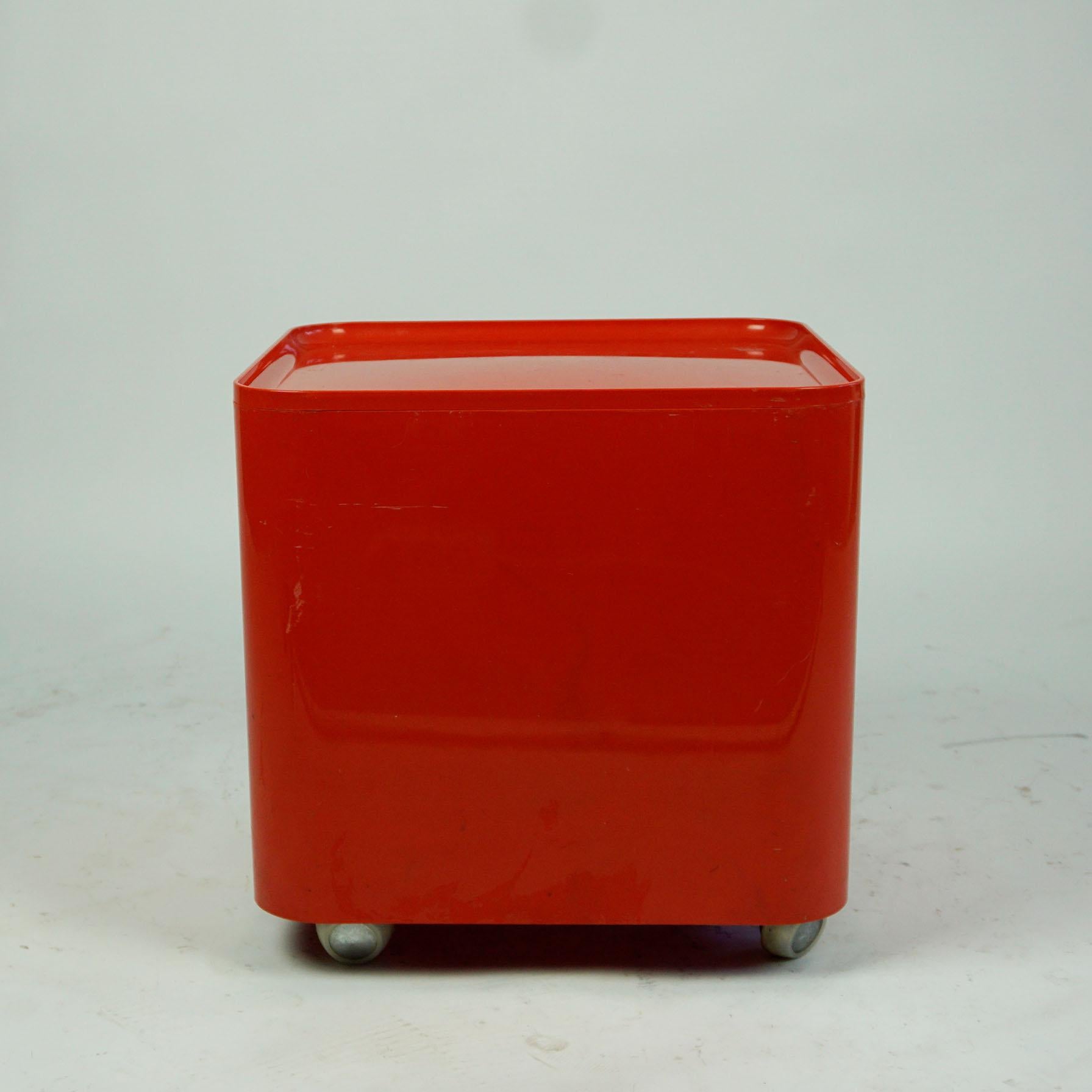 This red Italian Space Age ABS plastic trolley was designed by Marcello Siard for Collezioni Longato Padova Italy and is marked on the underside, Model Name is Dime.
A very iconic and useful piece of Italian 1960s pop plastic furniture!
 