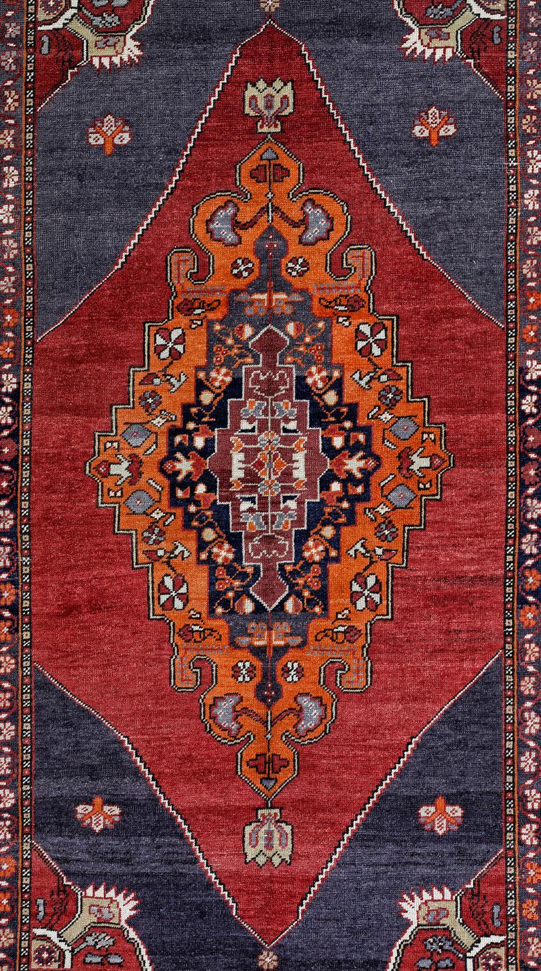 Anatolian rugs are hand knotted in the Central Anatolia or Asia Minor region of Turkey. The patterns are from ottoman era as well as modern Turkey. The central medallion used in this rug symbolizes the central authority of the ottoman sultans. In