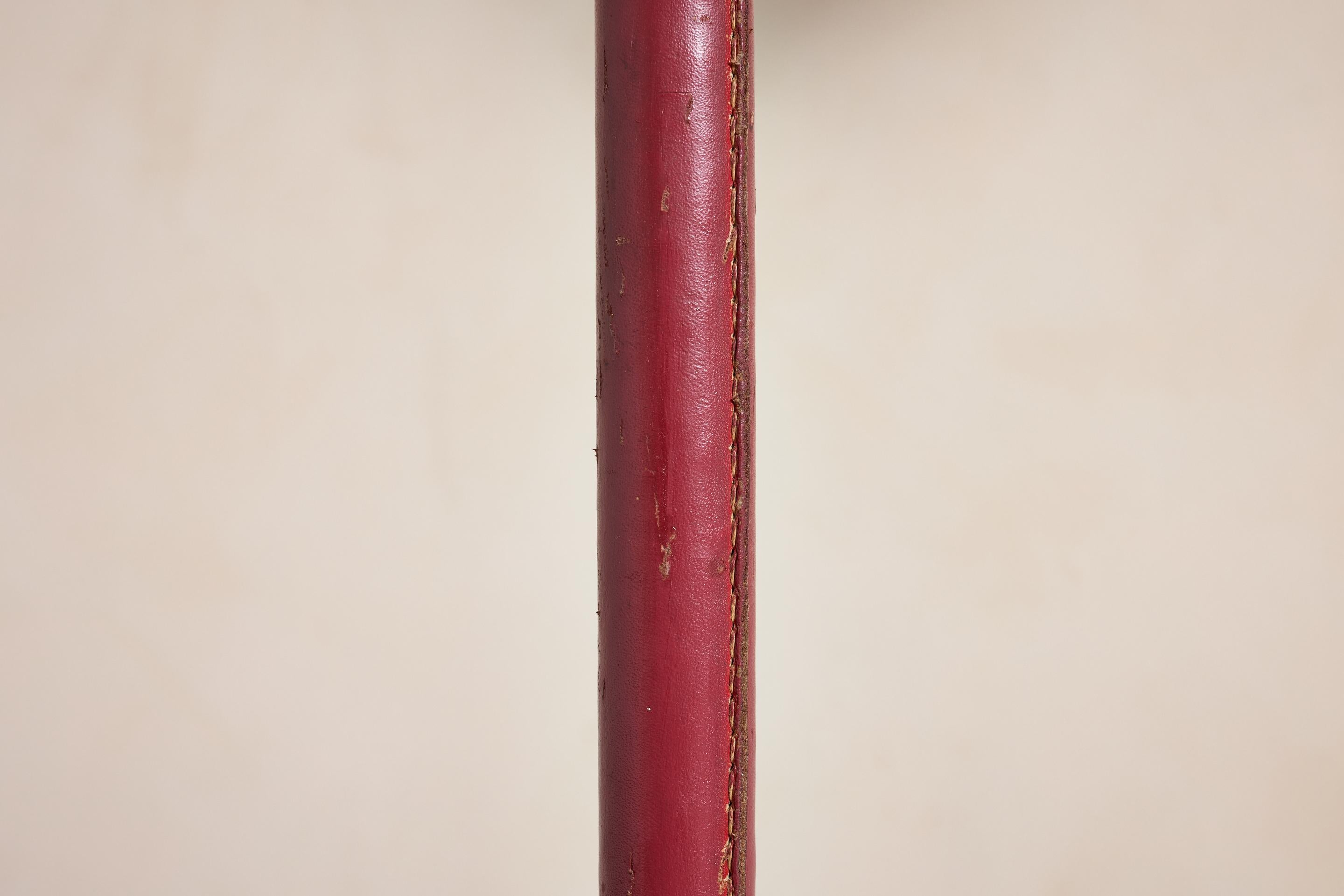 Lampadaire rouge de style Jacques Adnet en vente 5