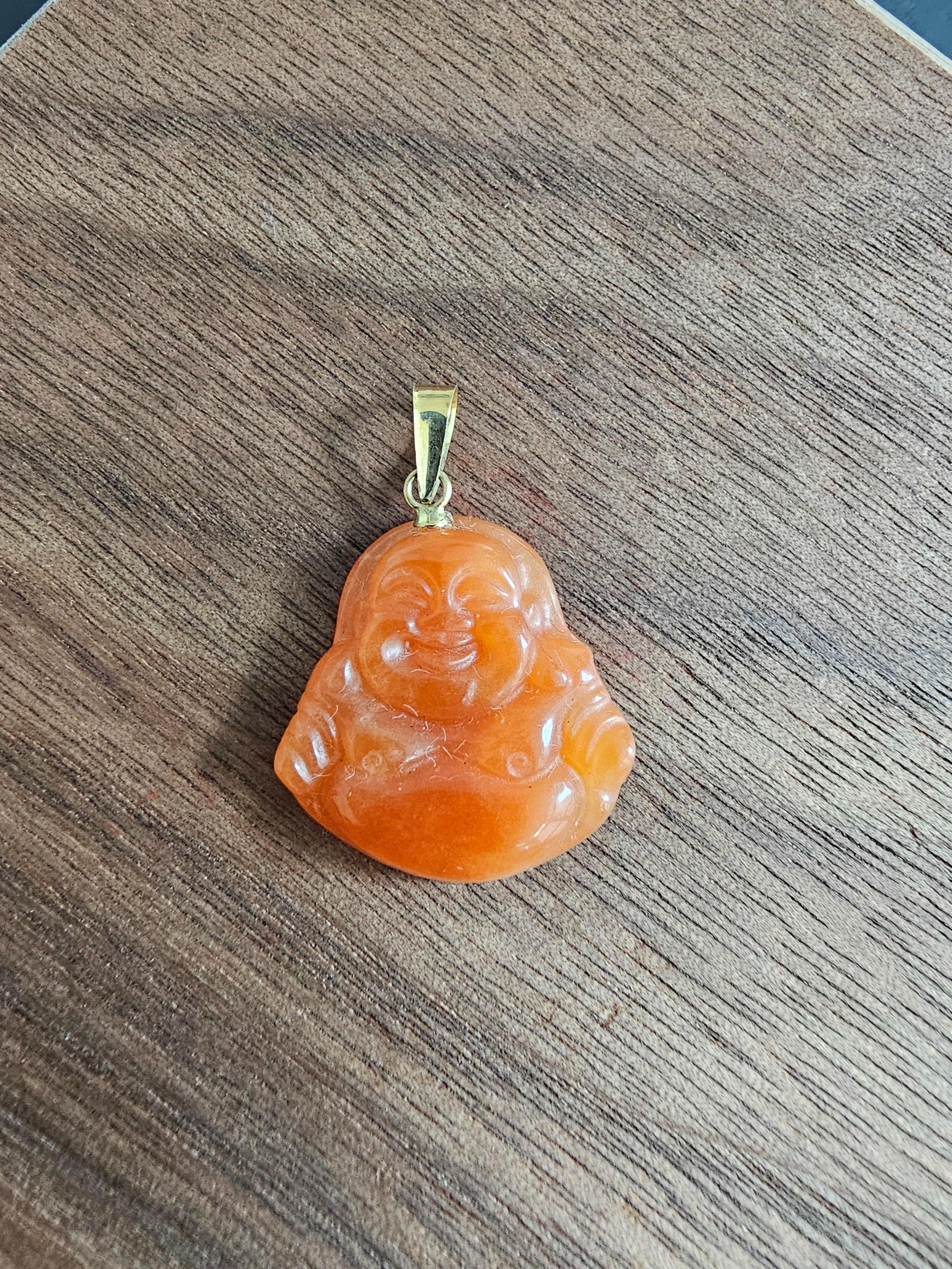 Red Jade Hong Laughing Buddha Pendant (With 14K Yellow Gold) For Sale 3