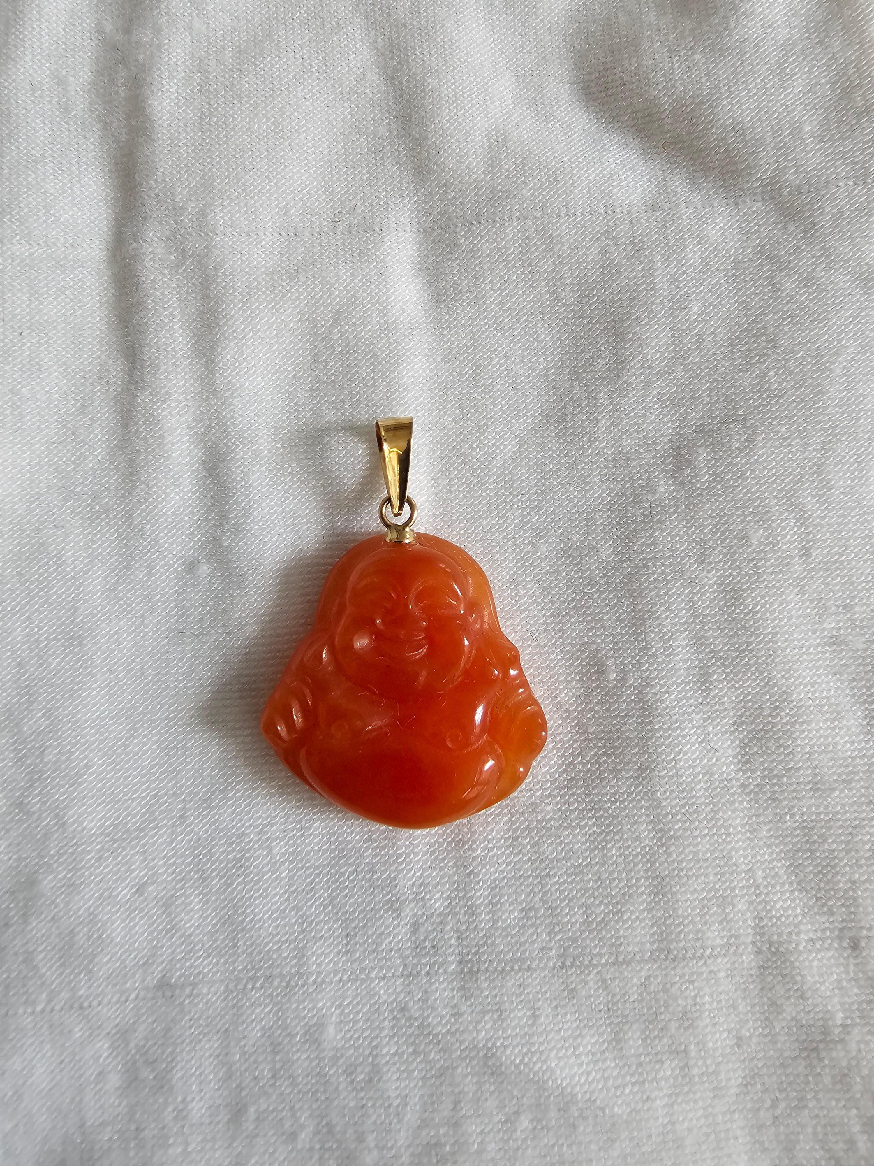 Red Jade Hong Laughing Buddha Pendant (With 14K Yellow Gold) For Sale 2