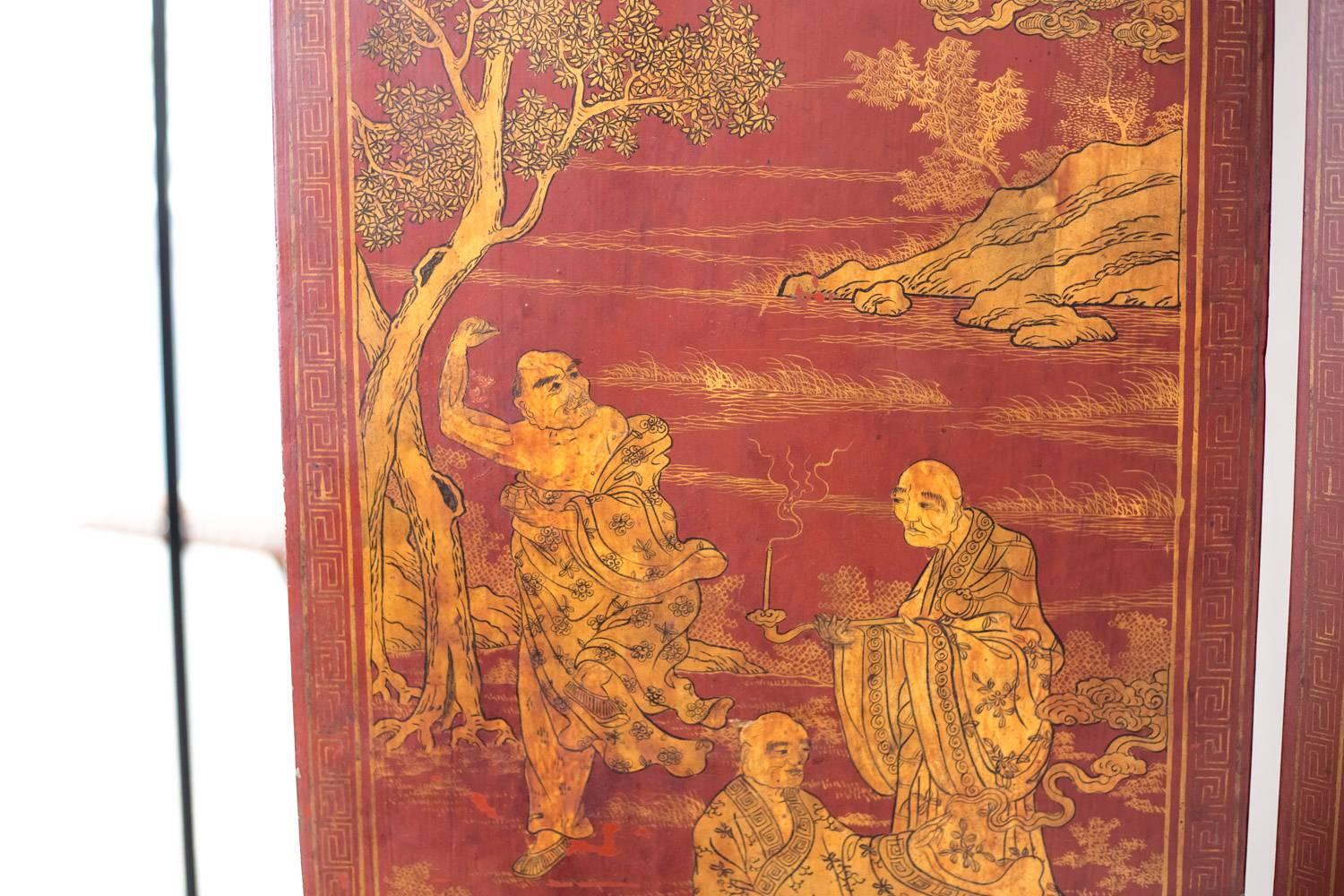 Red Japanese Lacquer Four-Panels Folding Screen, Meiji Period, 1868-1912 In Good Condition In Saint-Ouen, FR