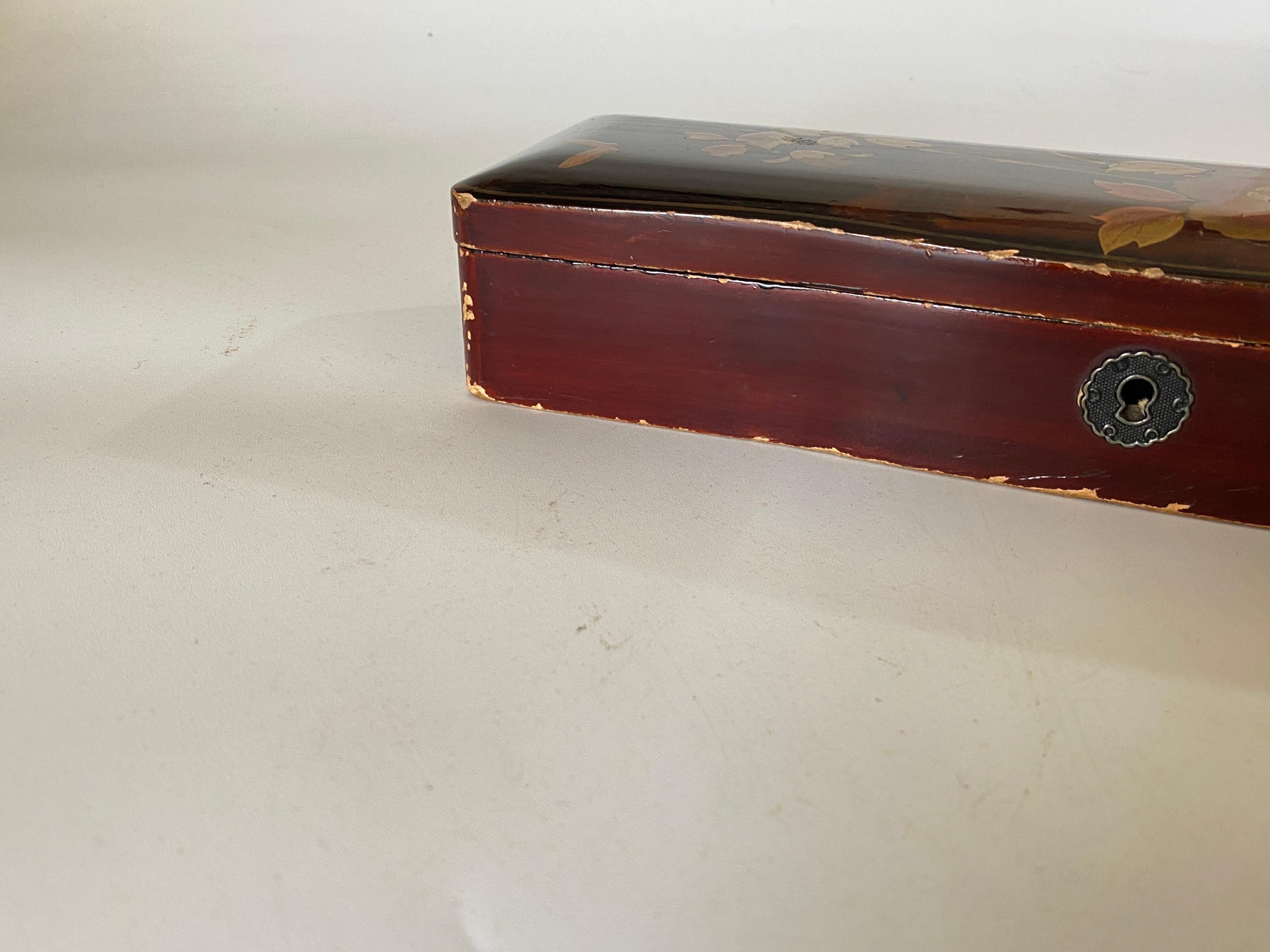 Wood Red Japanese Lacquered Box Meiji Decorative Box, circa 1880 For Sale