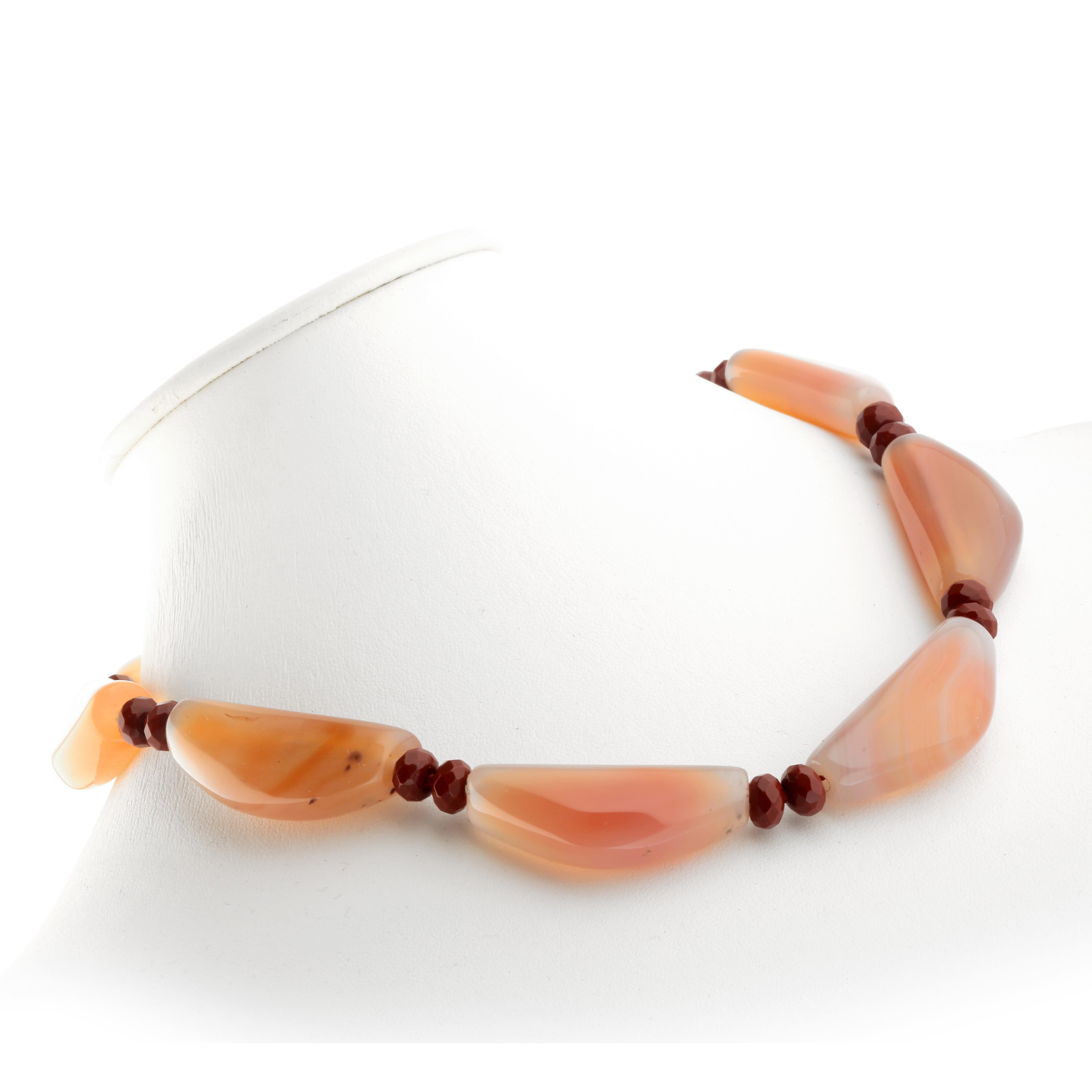 Perlina Collana in argento con perline di diaspro rosso e calcedonio Boho Gems Deco Chic Intini Jewels in vendita