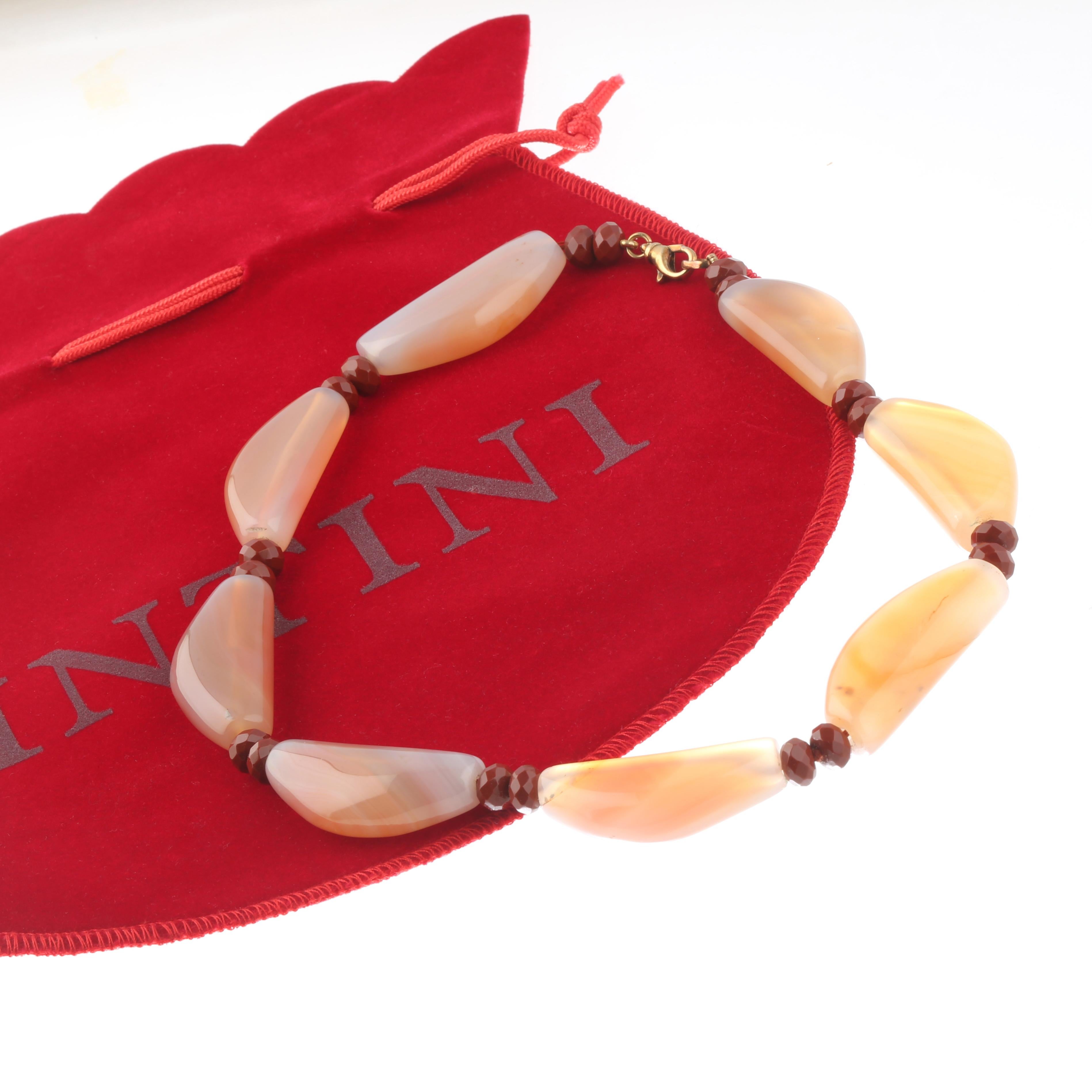 Donna Collana in argento con perline di diaspro rosso e calcedonio Boho Gems Deco Chic Intini Jewels in vendita