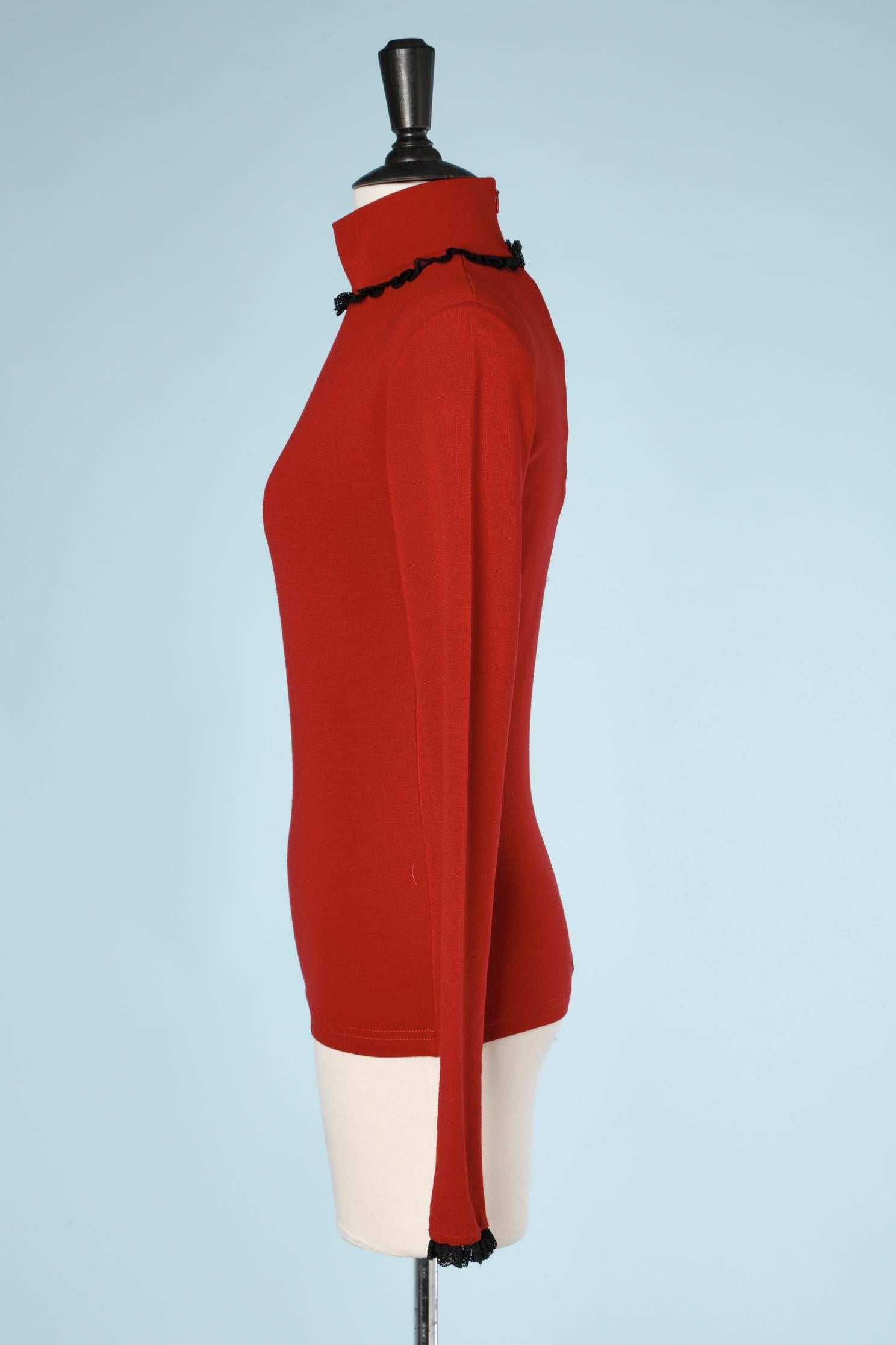 Red jersey top with black lace ruffles edge Chantal Thomass In Excellent Condition For Sale In Saint-Ouen-Sur-Seine, FR