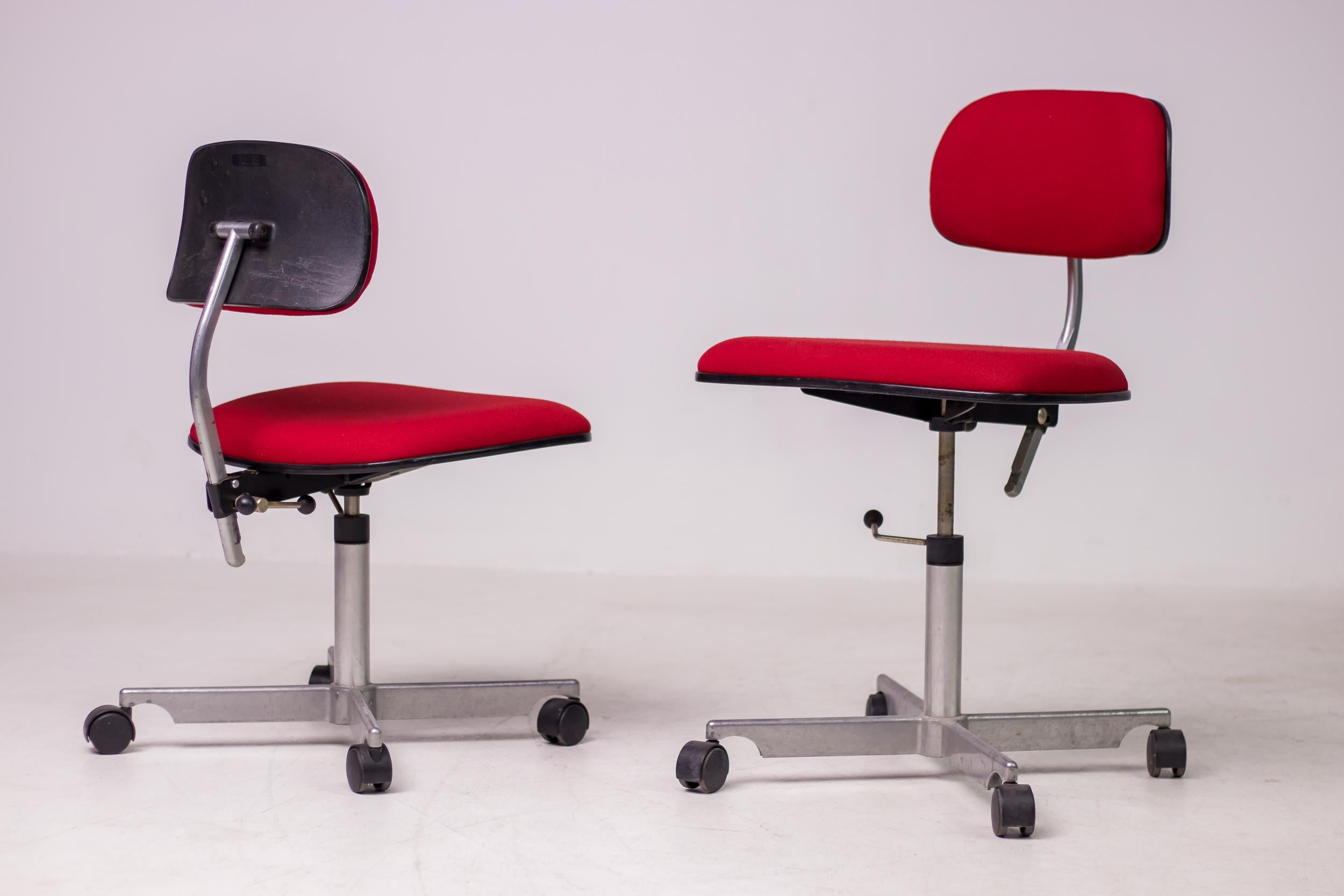 Aluminium Chaise de bureau rouge Jørgen Rasmussen Kevi en vente