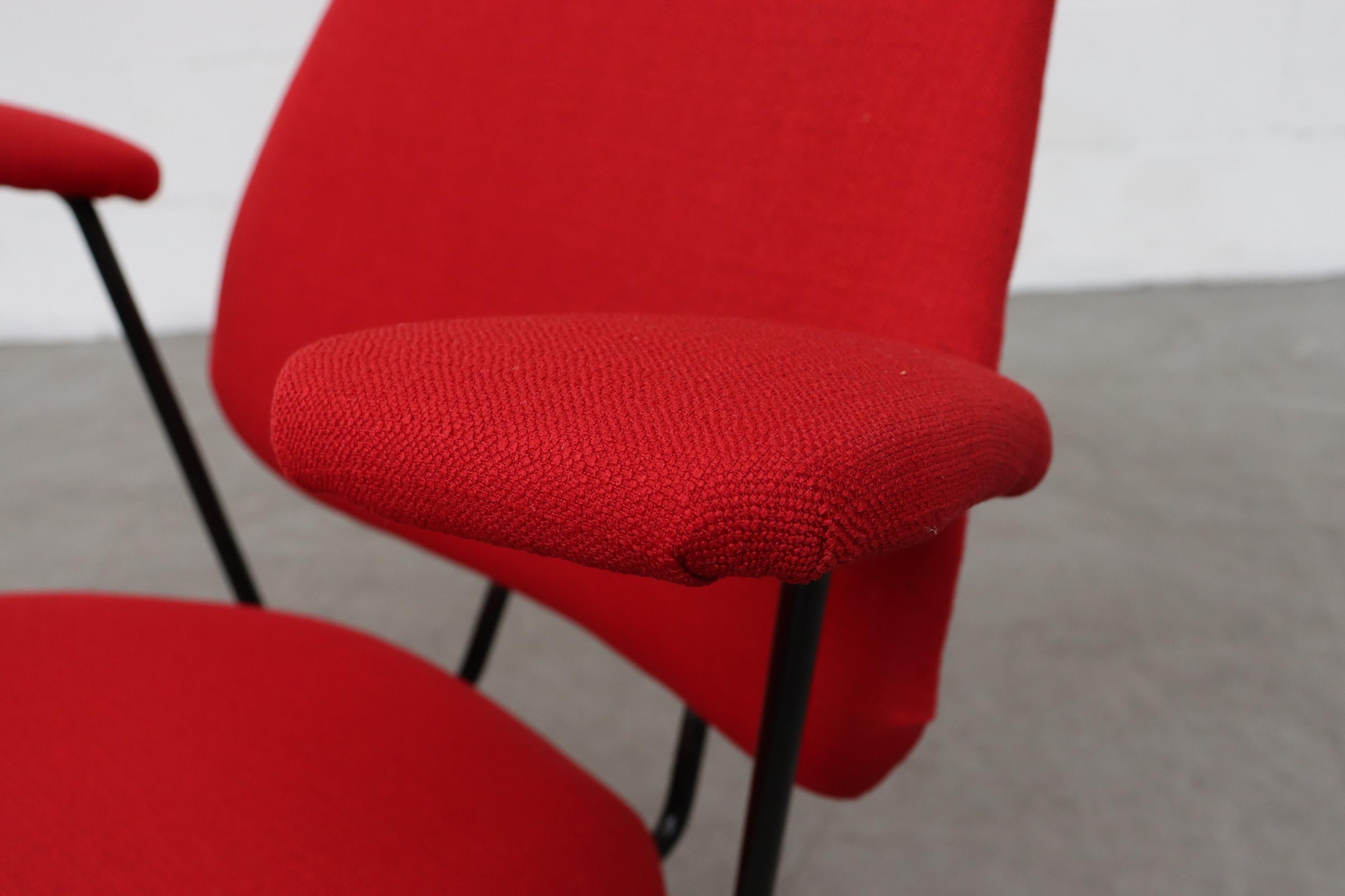 Mid-20th Century Red Kembo Wire Frame Armchair For Sale