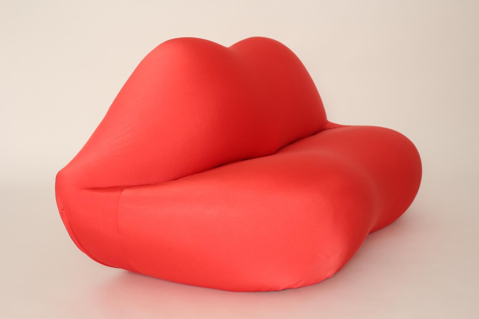 Red La Bocca Pop Art Lips Vintage Sofa Attr. to Studio 65 for Gufram Italy 1970s In Good Condition For Sale In Vienna, AT