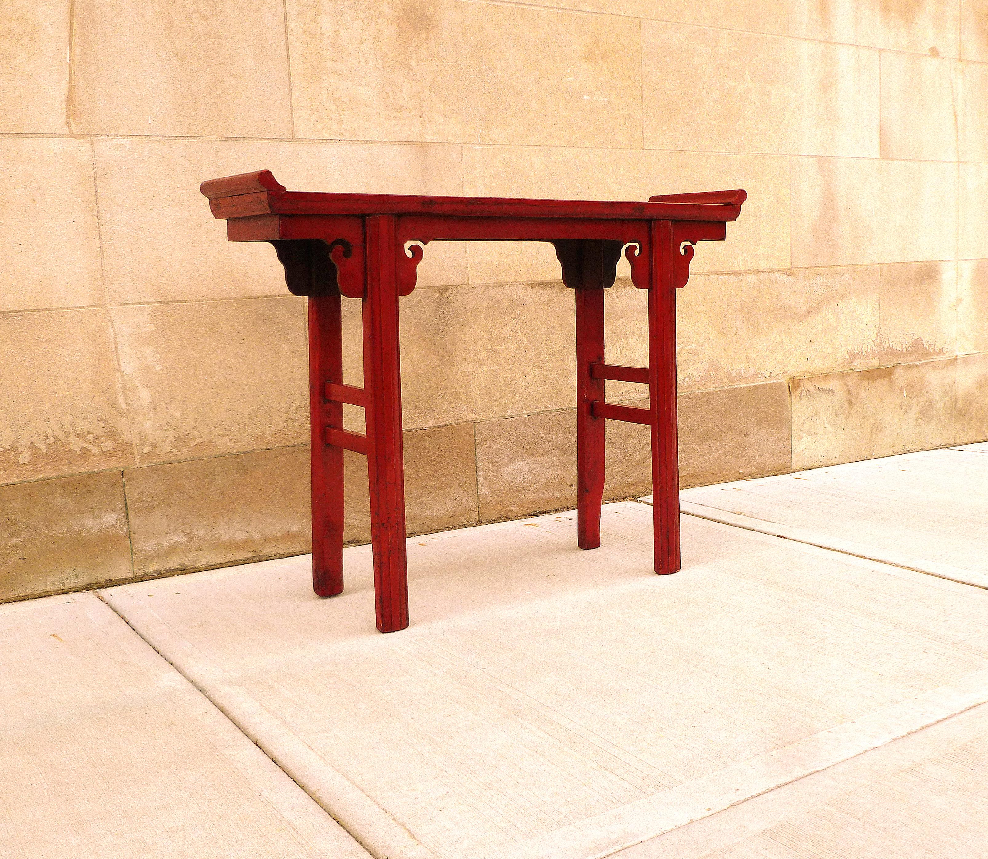 Red Lacquer Altar Table In Good Condition For Sale In Greenwich, CT