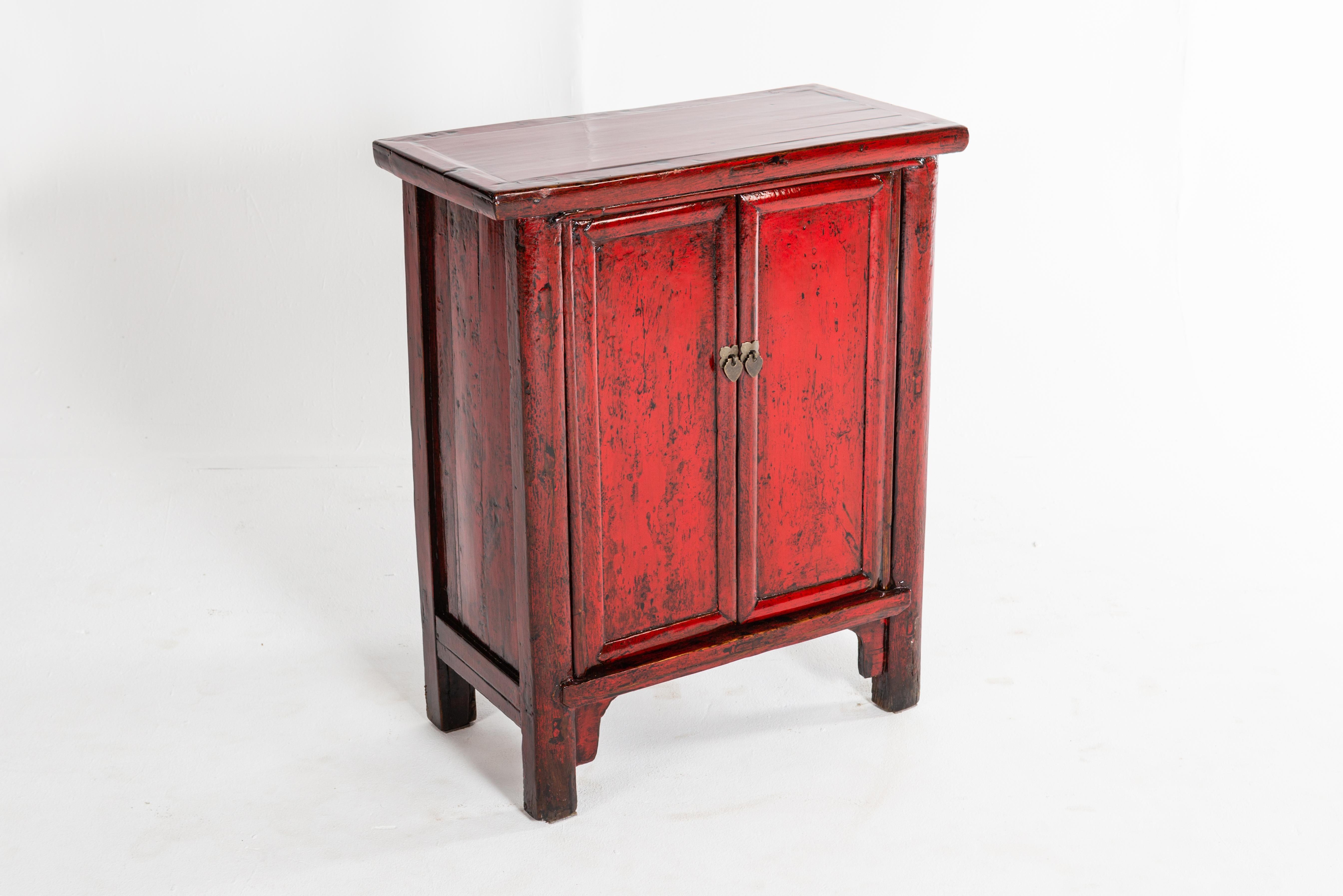 Red Lacquer Chinese Cabinet with a Pair of Doors In Good Condition In Chicago, IL
