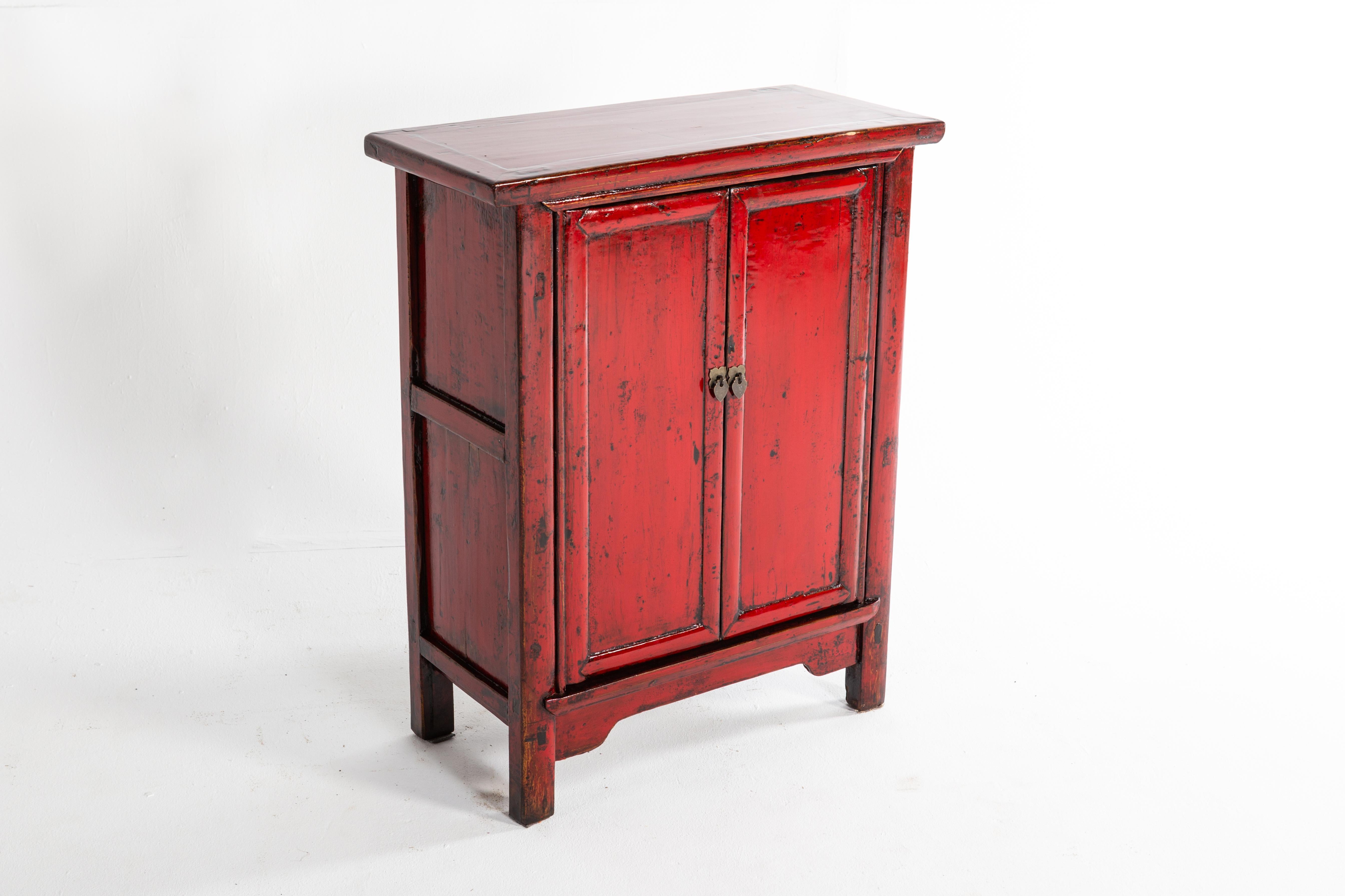 Red Lacquer Chinese Cabinet with a Pair of Doors 1