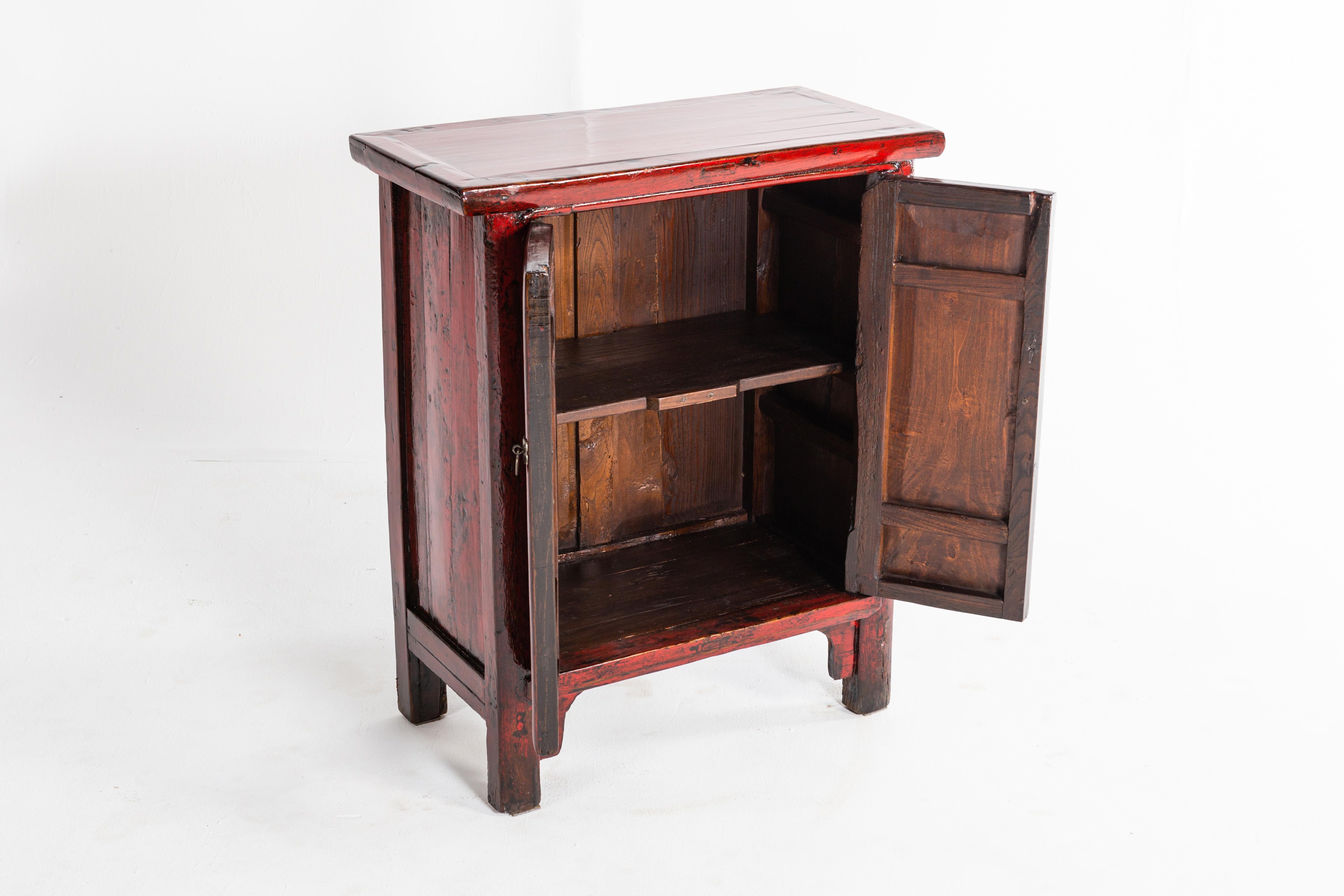 Red Lacquer Chinese Cabinet with a Pair of Doors 3