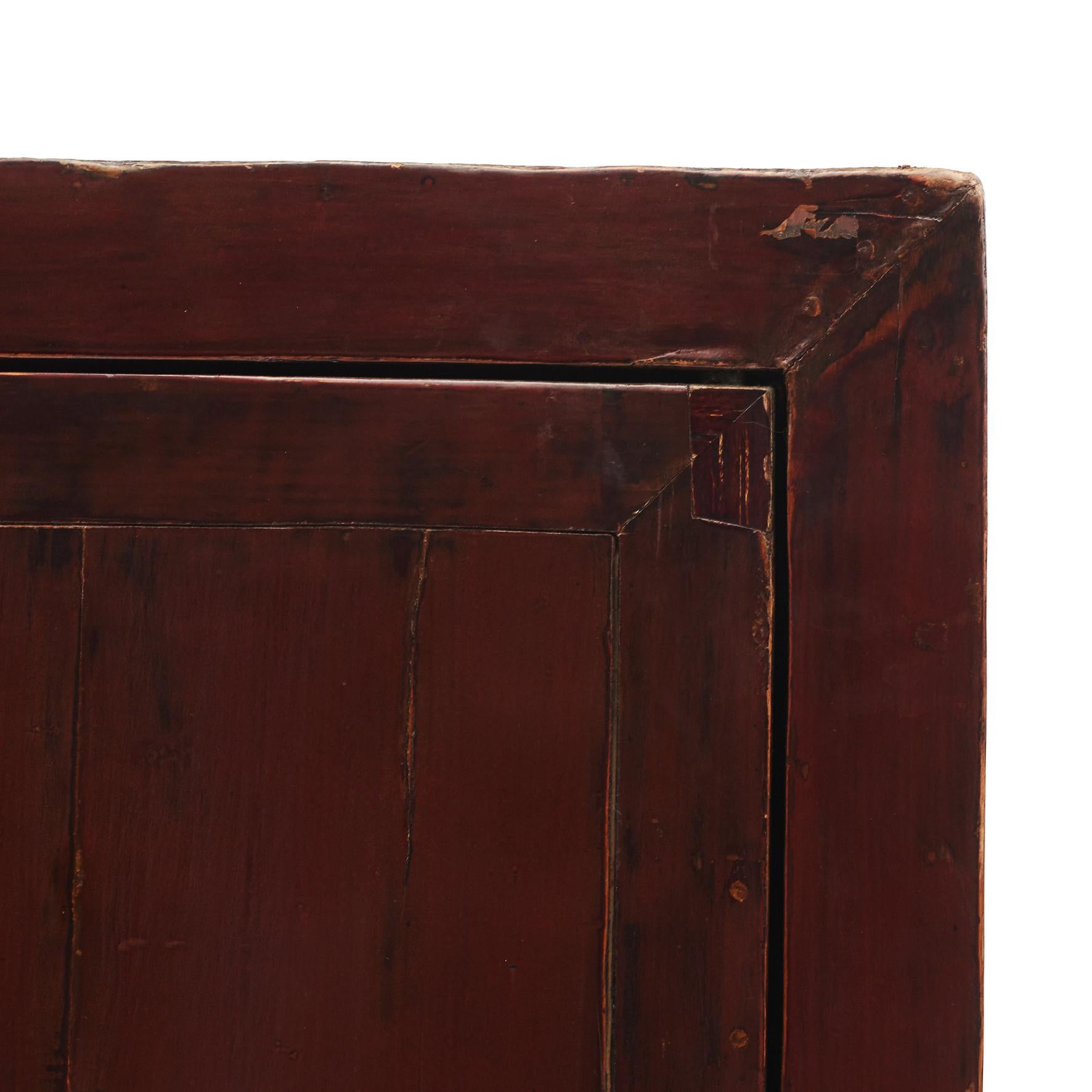 Red Lacquer Chinese Wedding Cabinet, circa 1840 In Good Condition In Kastrup, DK