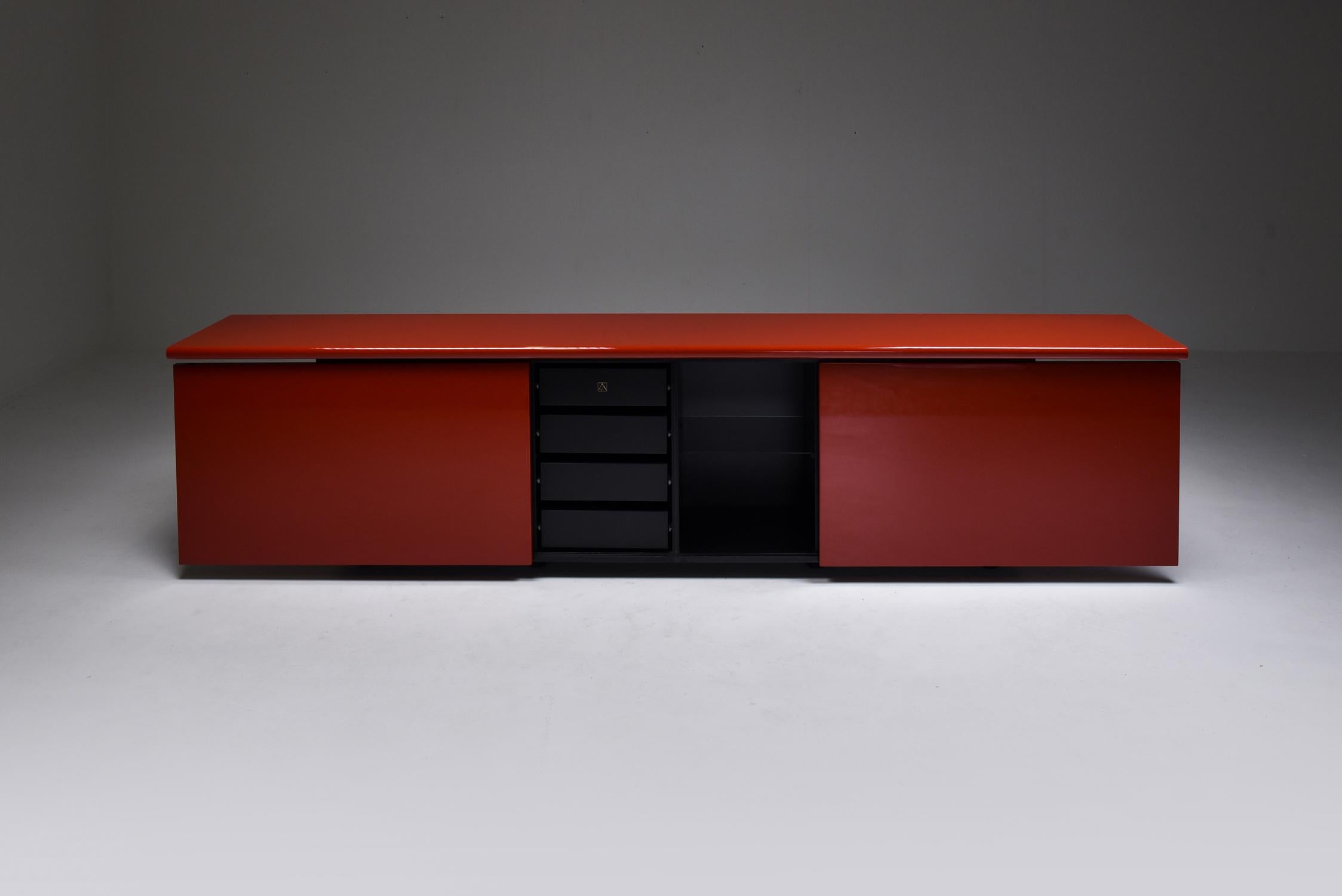 Red Lacquer Credenza by Giotto Stoppino for Acerbis, 1977 In Excellent Condition In Antwerp, BE