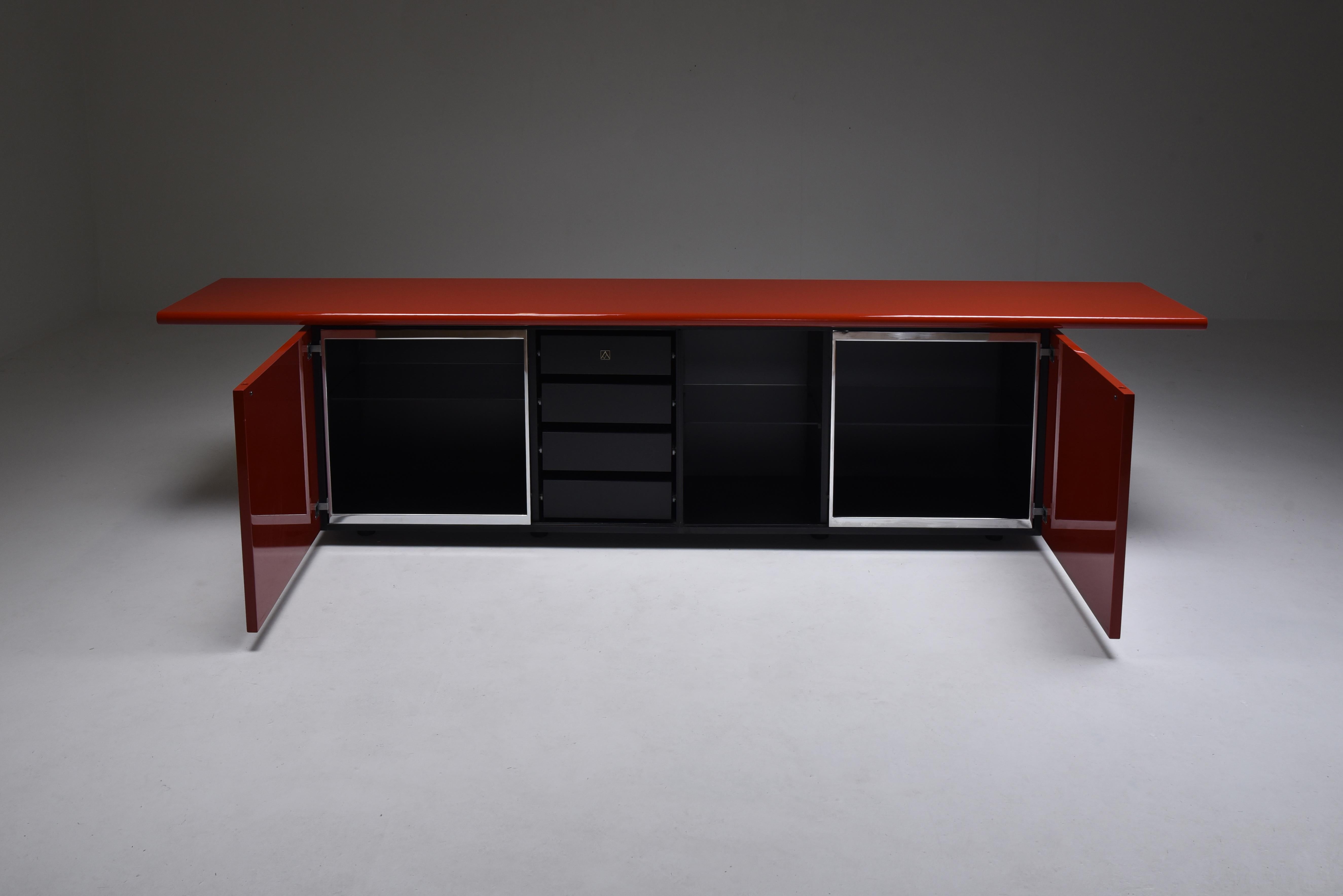 Red Lacquer Credenza by Giotto Stoppino for Acerbis In Excellent Condition In Antwerp, BE