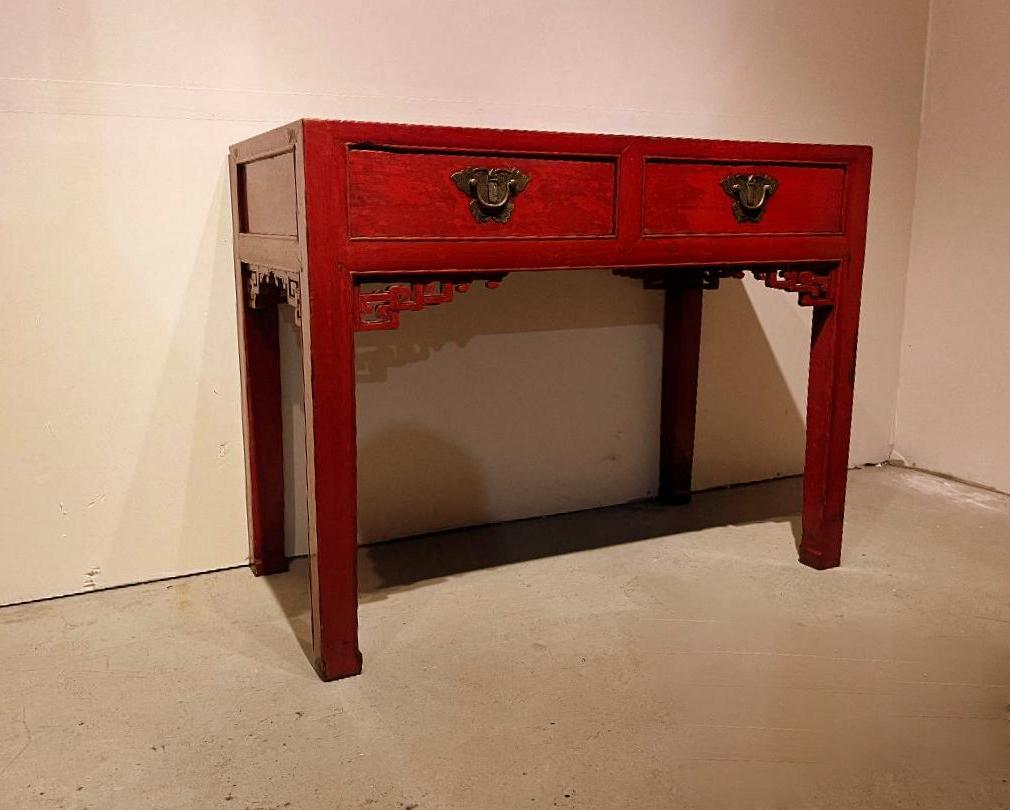 Rot lackierter Schreibtisch (Chinesisch) im Angebot