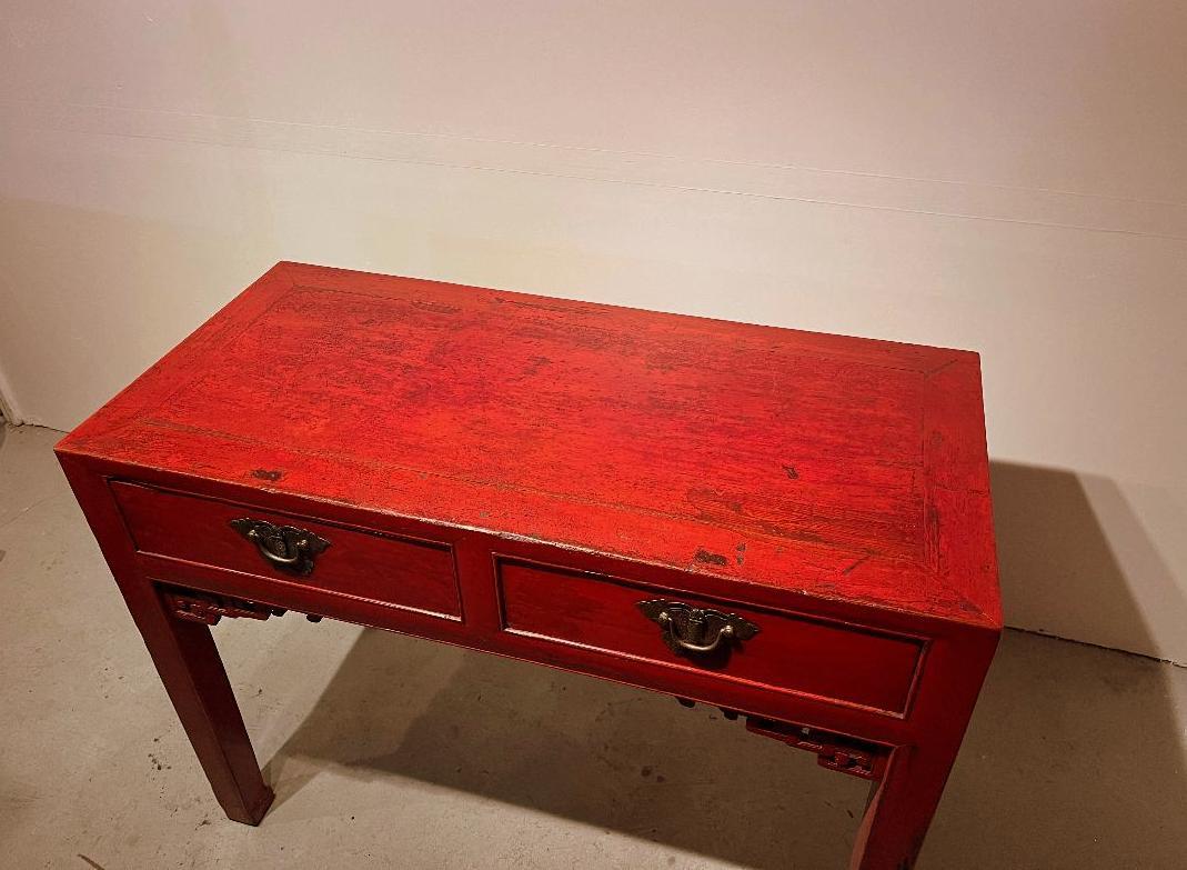 Rot lackierter Schreibtisch im Zustand „Gut“ im Angebot in Greenwich, CT