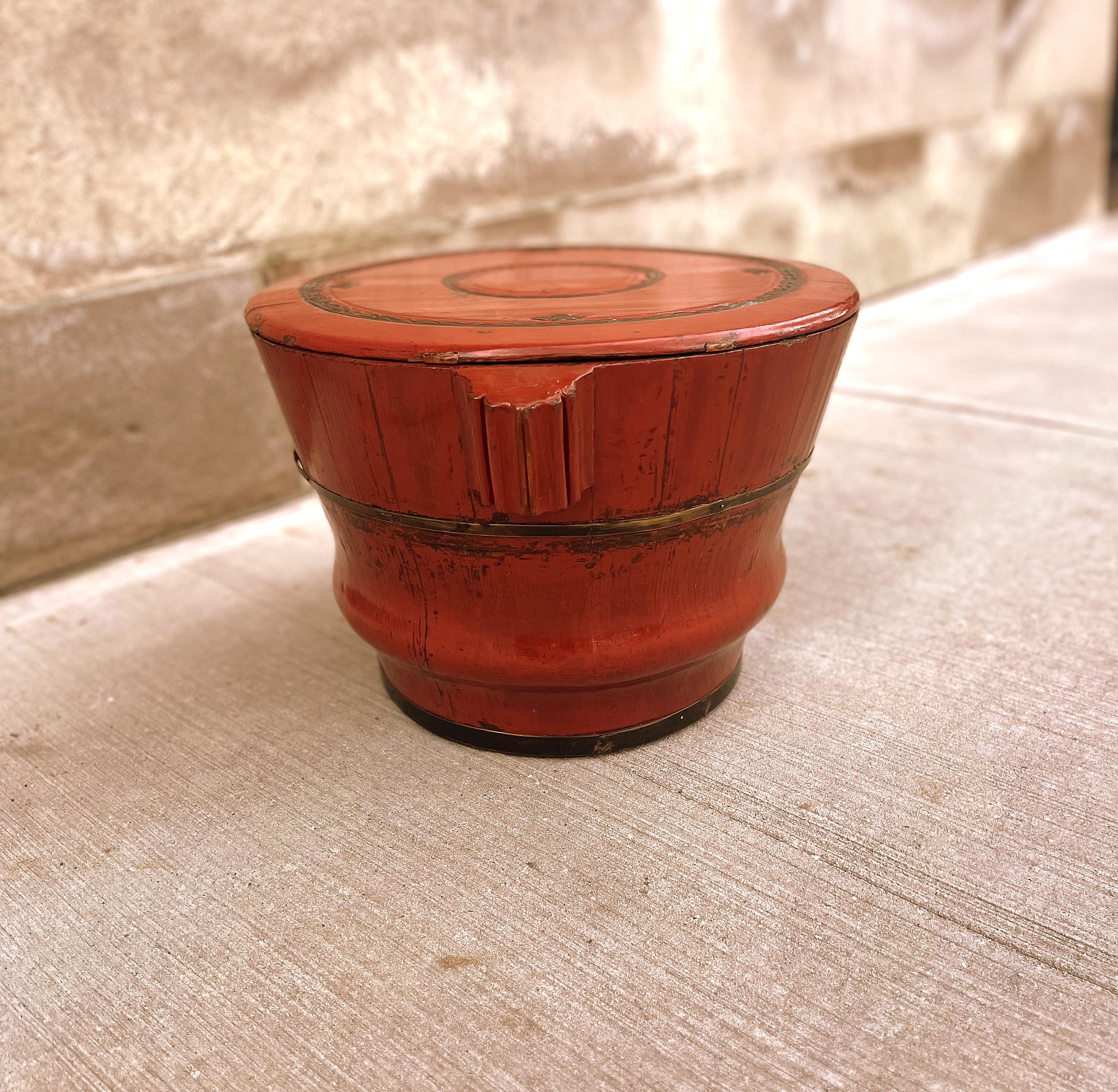 Early 20th Century Red Lacquer Grain Container For Sale