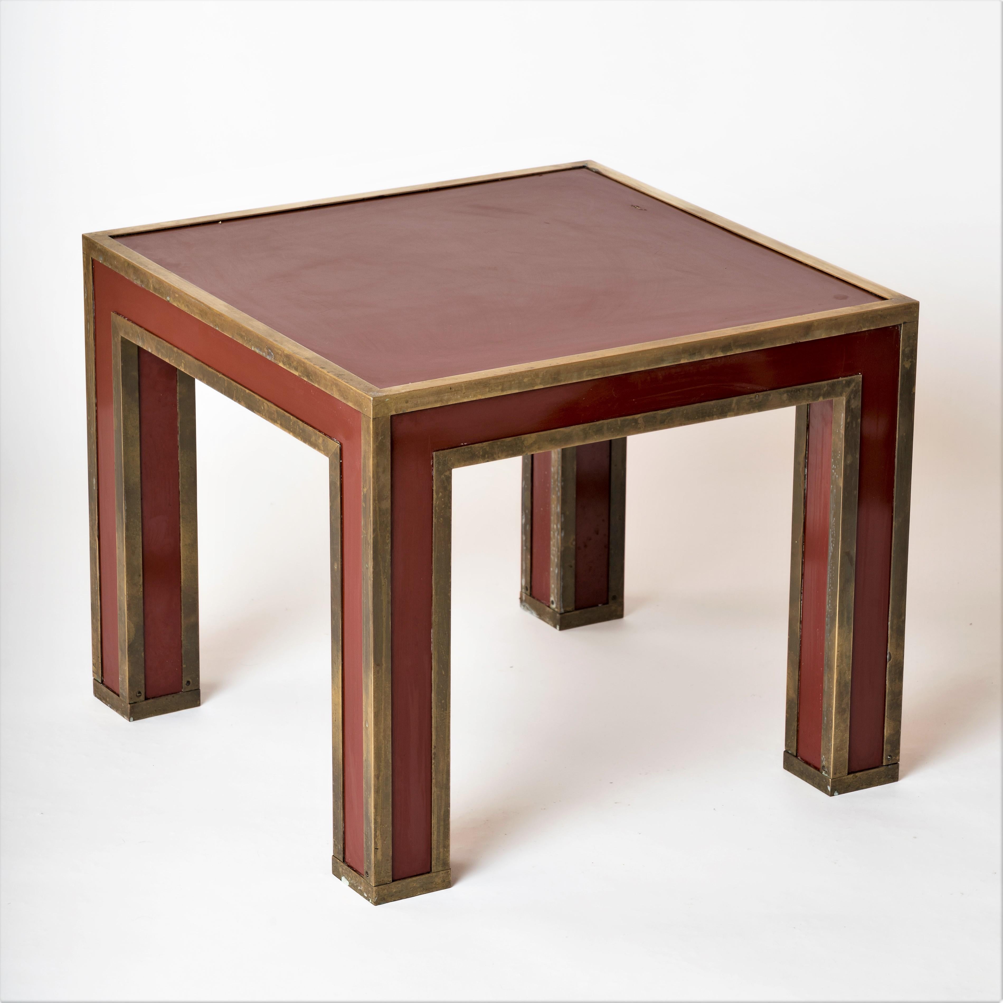 Red Lacquer Laminate & Patinated Brass Edges Side Table, France, 1970s In Fair Condition For Sale In New York, NY